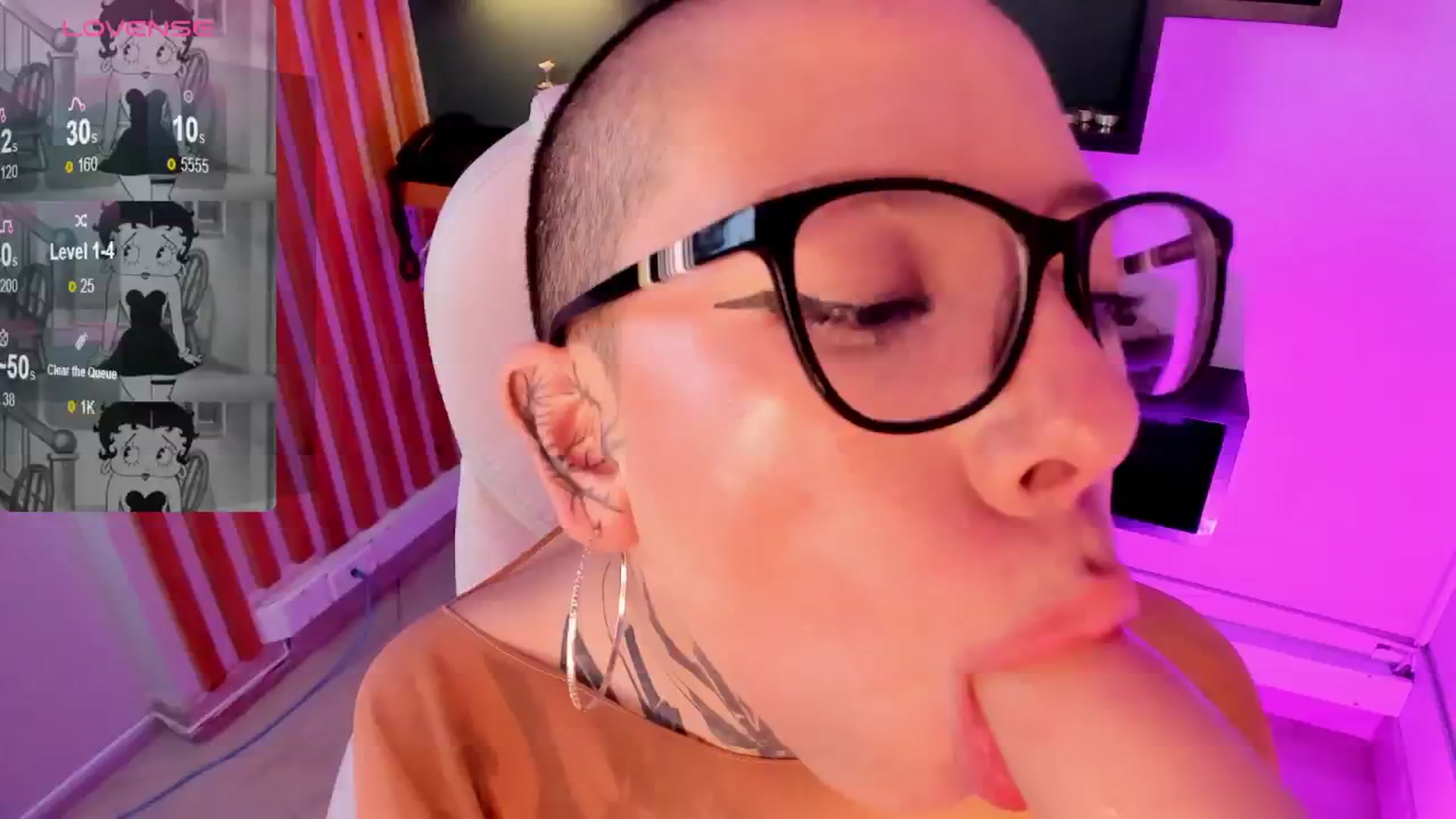 Gallery image thumbnail from Aimi_au's myfreecams stream on, 09/12/2024, 23:37 image 6 of 20