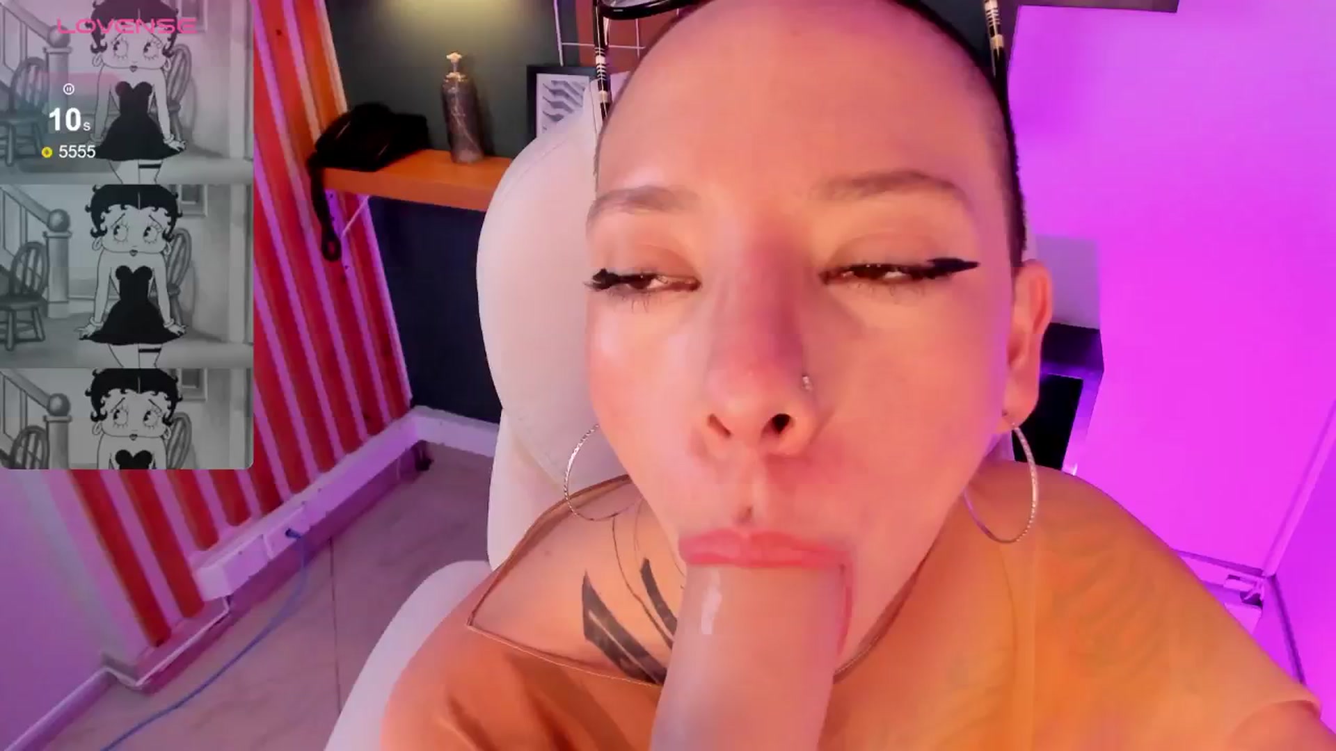 Gallery image thumbnail from Aimi_au's myfreecams stream on, 09/12/2024, 23:37 image 3 of 20