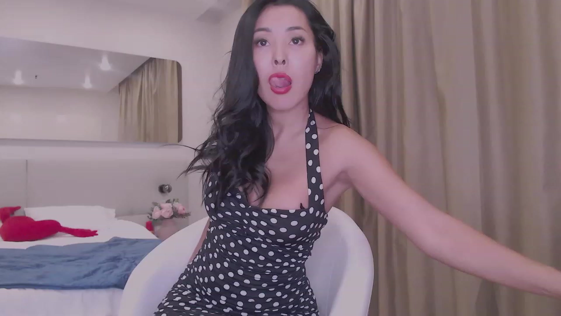 Gallery image thumbnail from Aina_'s myfreecams stream on, 03/04/2023, 18:31 image 4 of 20