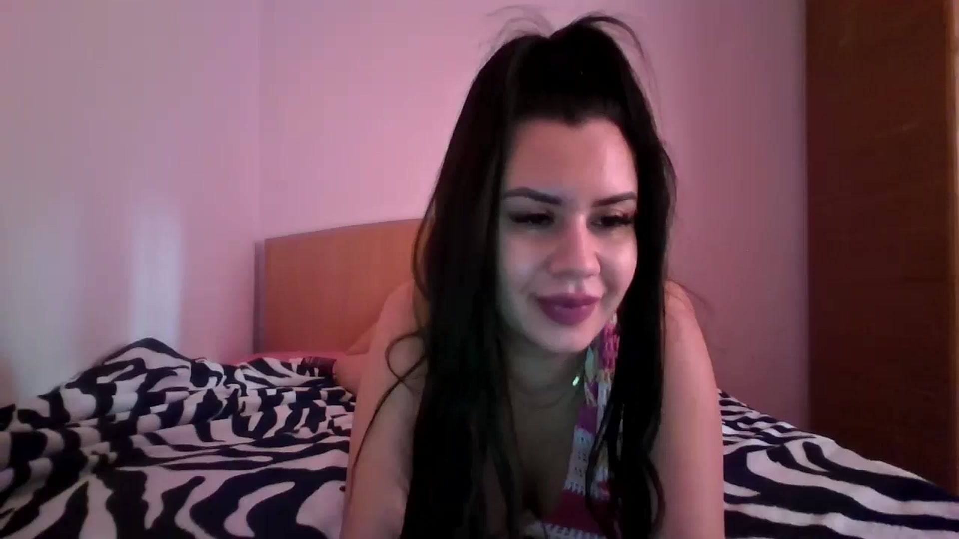 Gallery image thumbnail from AiraNoelle21's myfreecams stream on, 12/26/2025, 14:45 image 1 of 20
