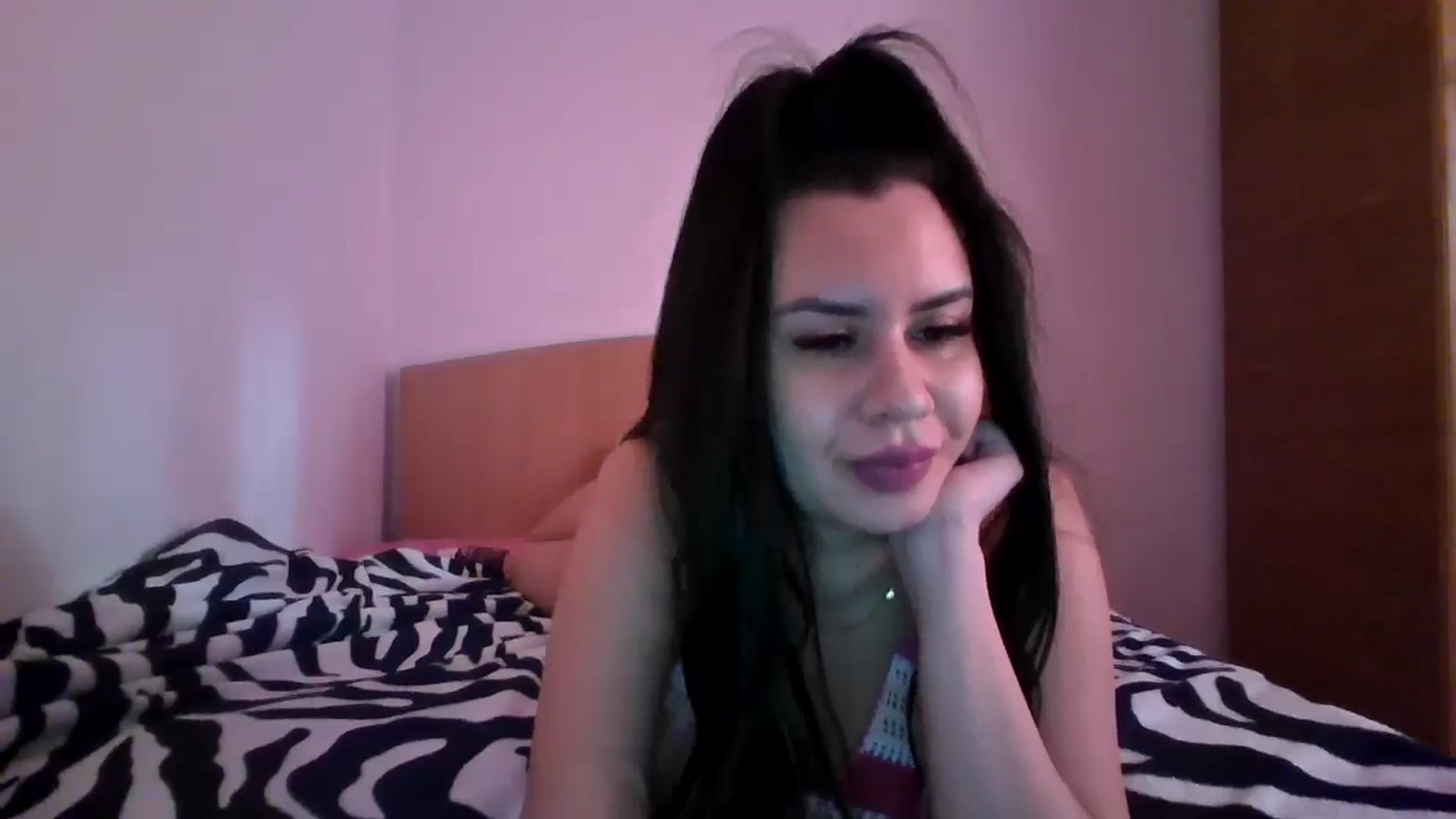 Gallery image thumbnail from AiraNoelle21's myfreecams stream on, 12/26/2025, 14:45 image 2 of 20