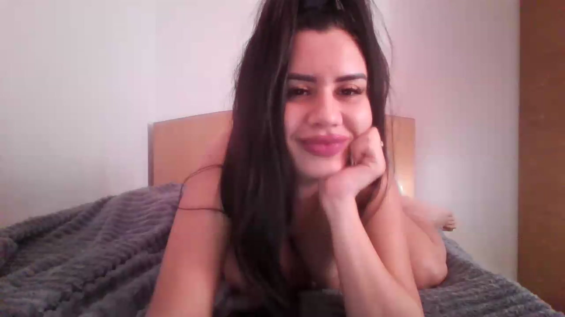 Gallery image thumbnail from AiraNoelle21's myfreecams stream on, 10/04/2026, 13:30 image 12 of 20