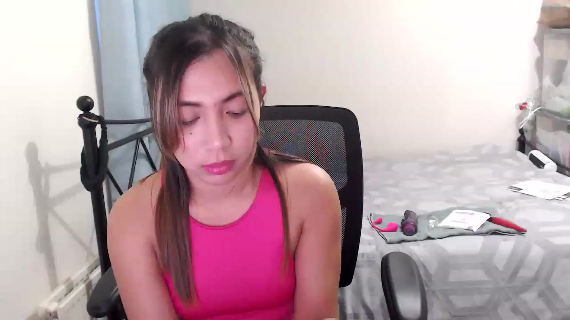 Gallery image thumbnail from AiramUK's myfreecams stream on, 11/28/2022, 15:17 image 7 of 20