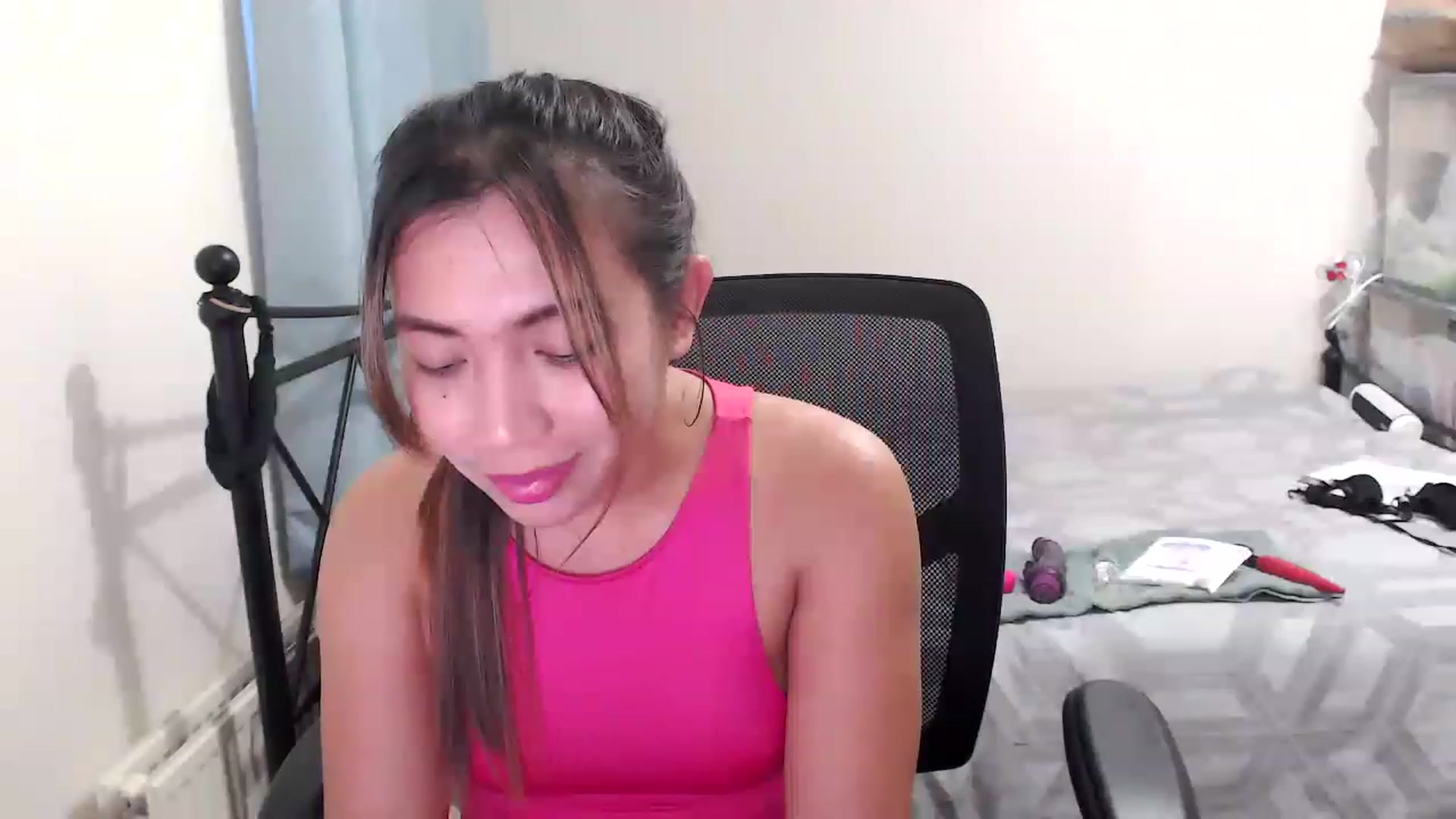 Gallery image thumbnail from AiramUK's myfreecams stream on, 11/28/2022, 15:17 image 1 of 20