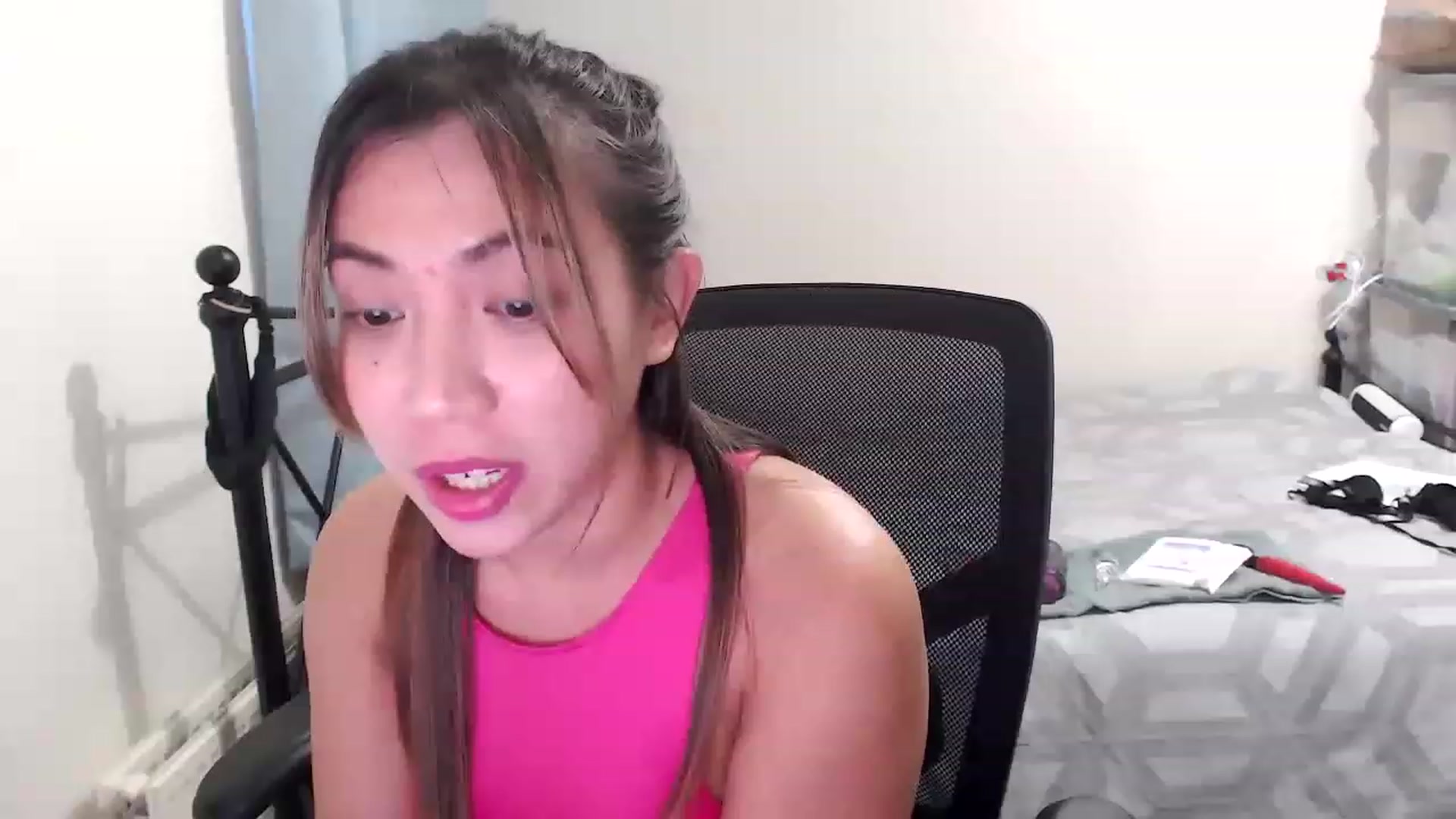 Gallery image thumbnail from AiramUK's myfreecams stream on, 11/28/2022, 15:17 image 4 of 20