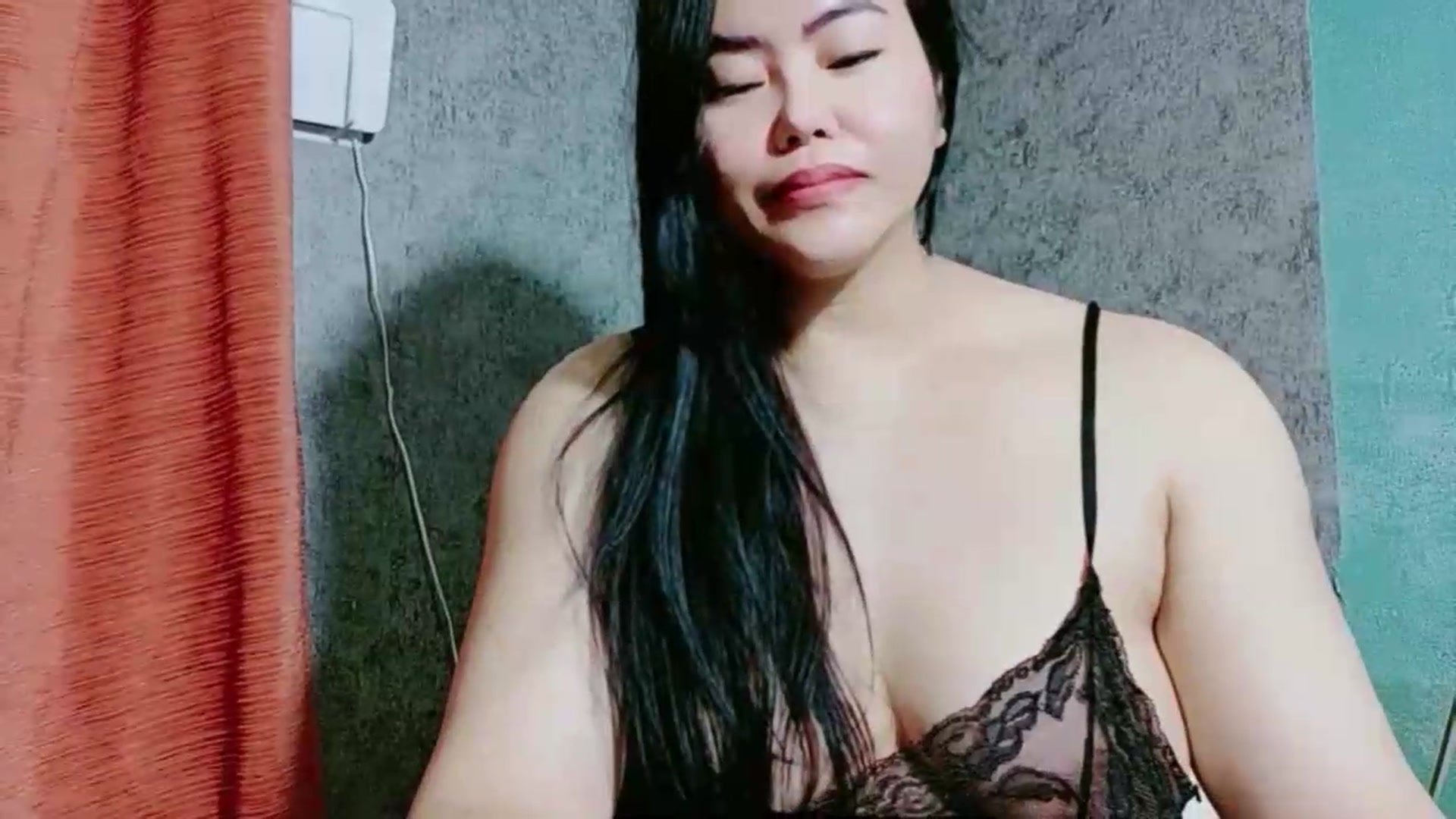 Gallery image thumbnail from Aires1585's myfreecams stream on, 07/08/2026, 13:12 image 17 of 20