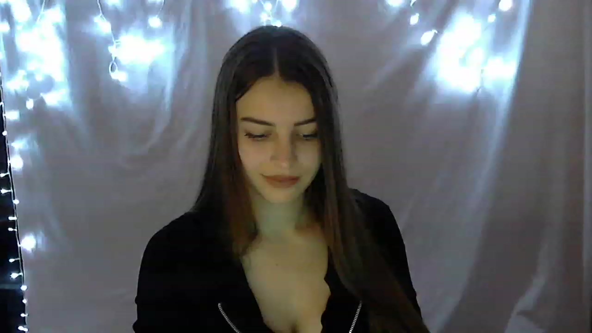 Gallery image thumbnail from Airovissa's myfreecams stream on, 11/14/2022, 13:36 image 1 of 20