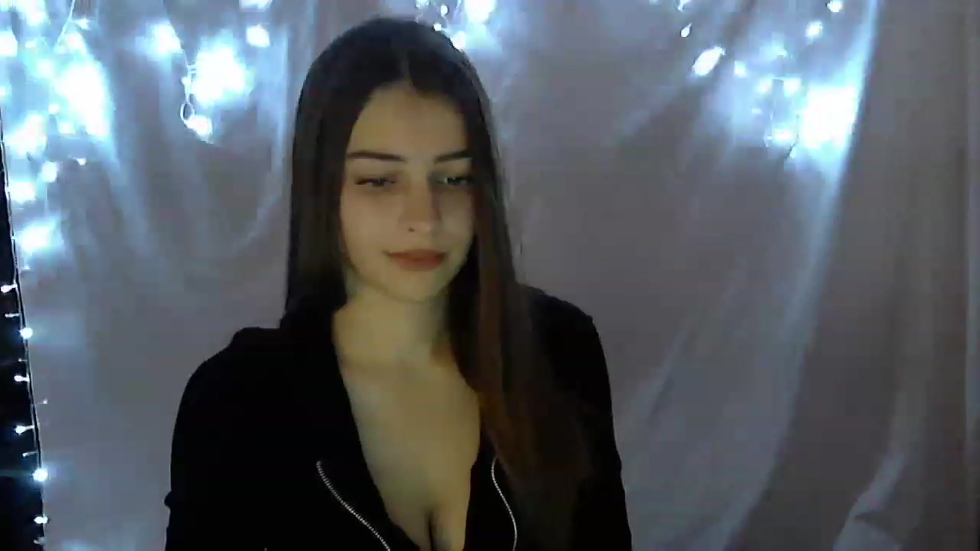 Gallery image thumbnail from Airovissa's myfreecams stream on, 11/14/2022, 13:36 image 15 of 20