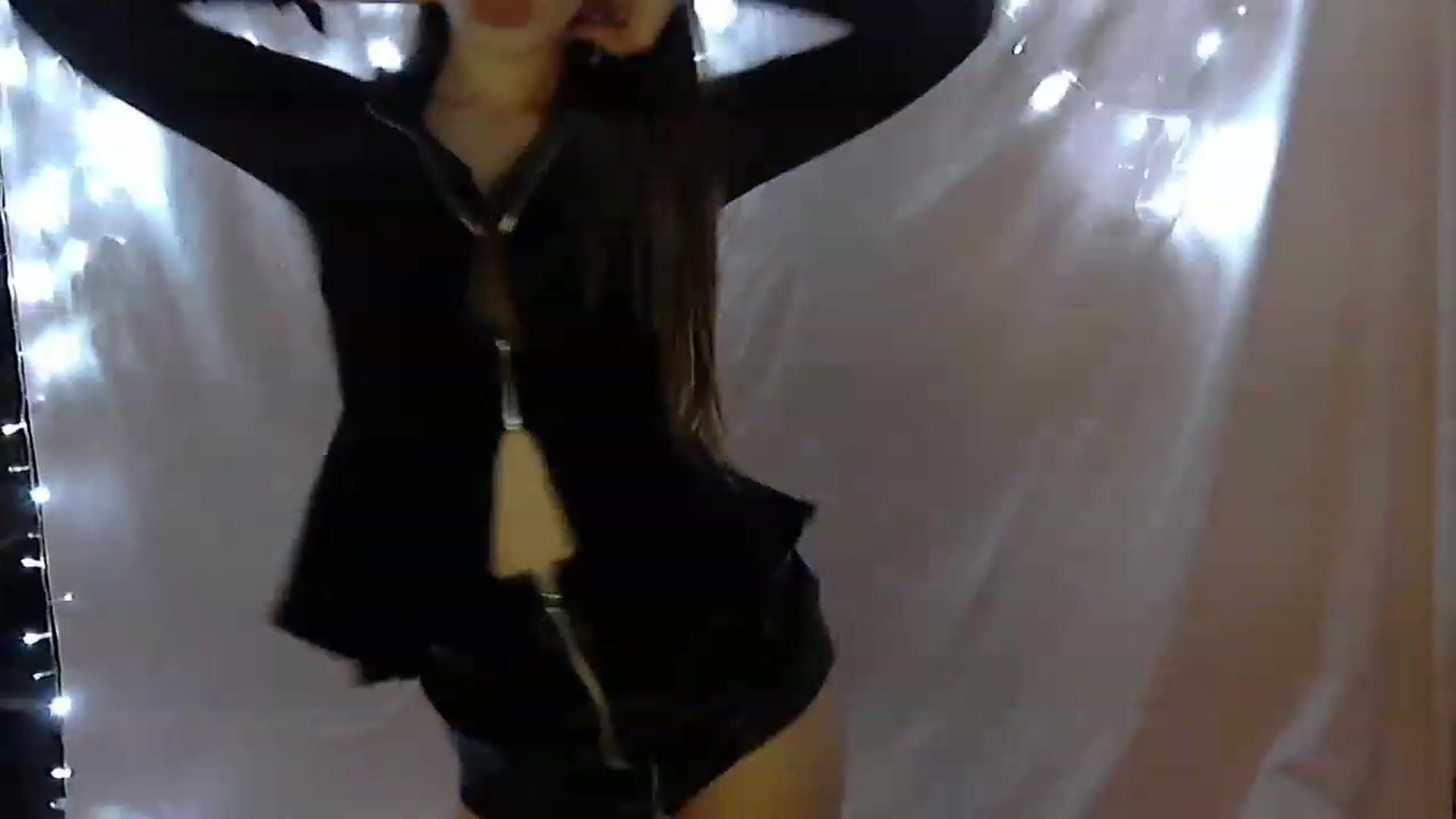 Gallery image thumbnail from Airovissa's myfreecams stream on, 11/14/2022, 13:36 image 10 of 20