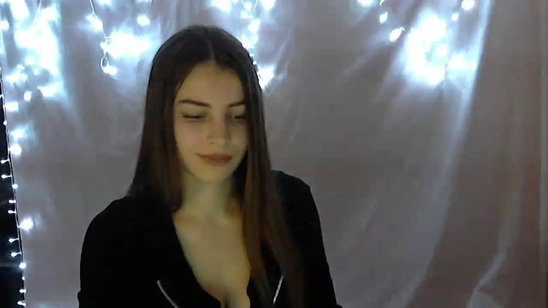Gallery image thumbnail from Airovissa's myfreecams stream on, 11/14/2022, 13:36 image 6 of 20