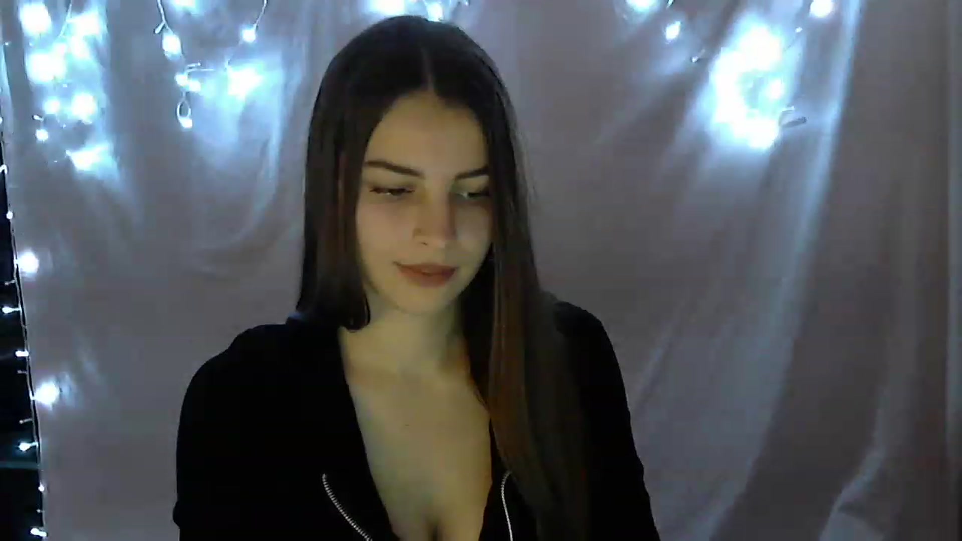 Gallery image thumbnail from Airovissa's myfreecams stream on, 11/14/2022, 13:36 image 16 of 20