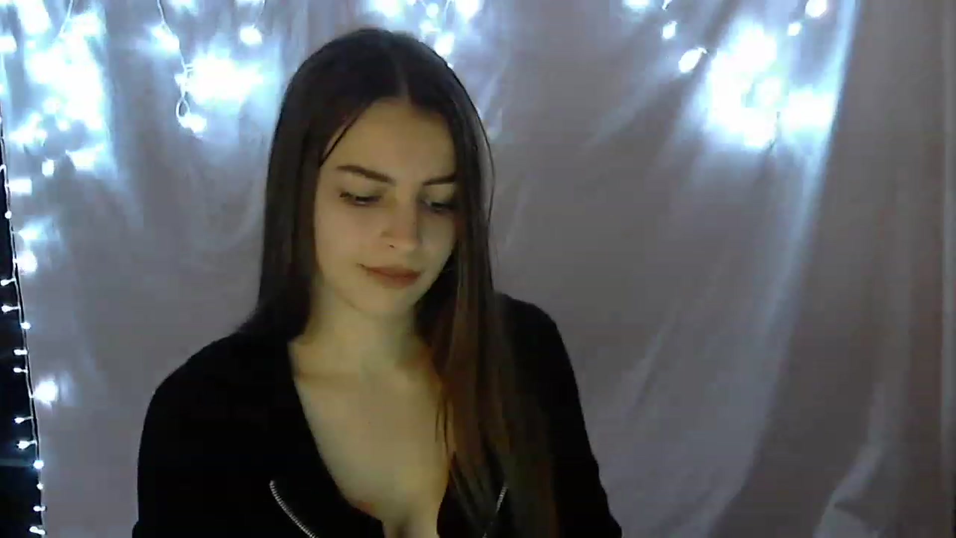 Gallery image thumbnail from Airovissa's myfreecams stream on, 11/14/2022, 13:36 image 4 of 20