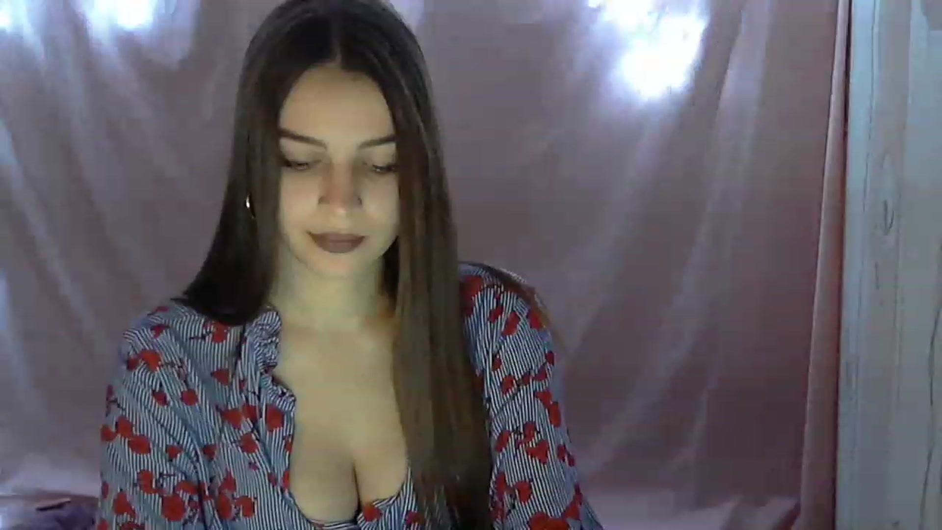 Gallery image thumbnail from Airovissa's myfreecams stream on, 11/20/2022, 16:25 image 9 of 20