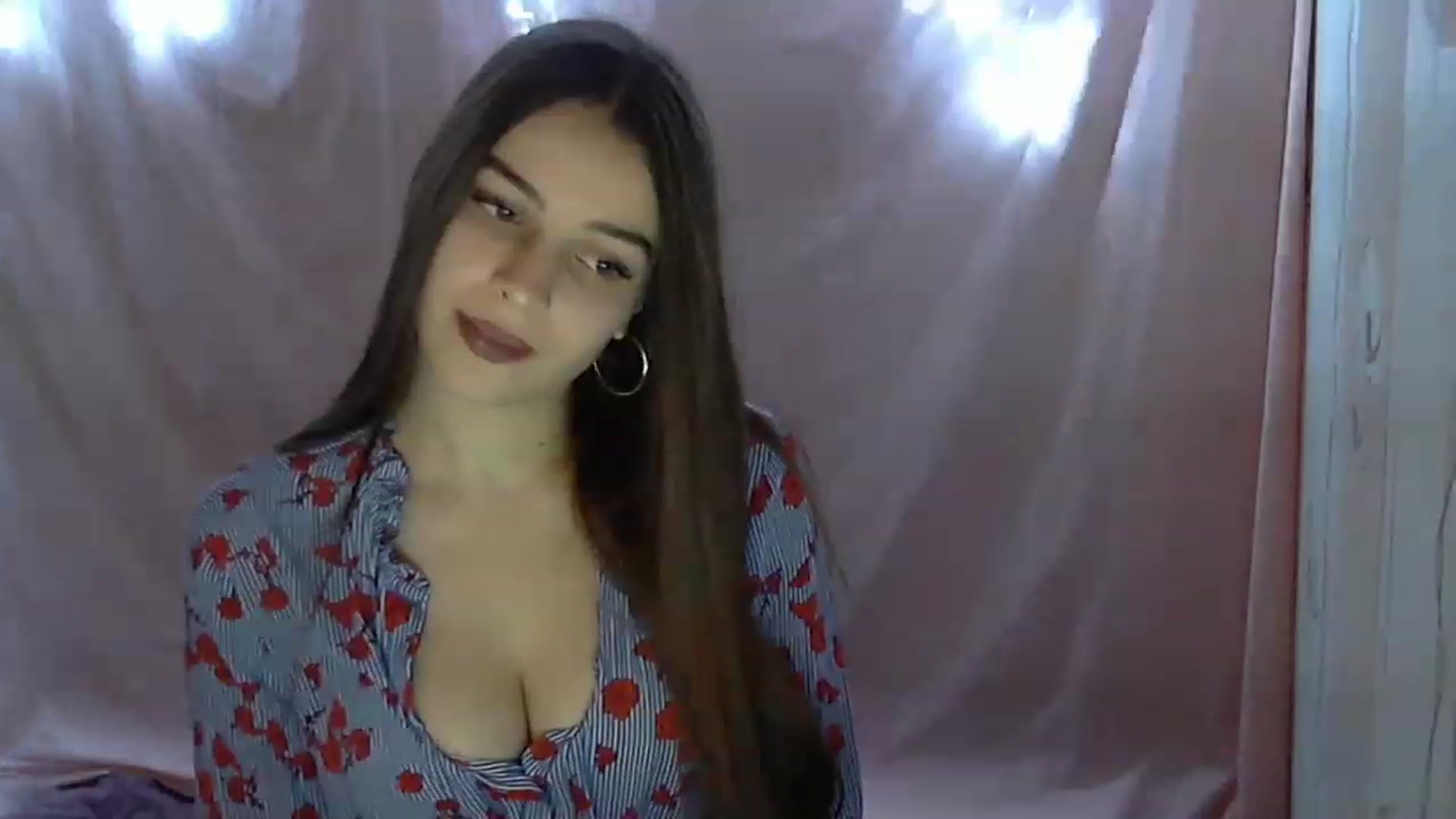 Gallery image thumbnail from Airovissa's myfreecams stream on, 11/20/2022, 16:25 image 8 of 20