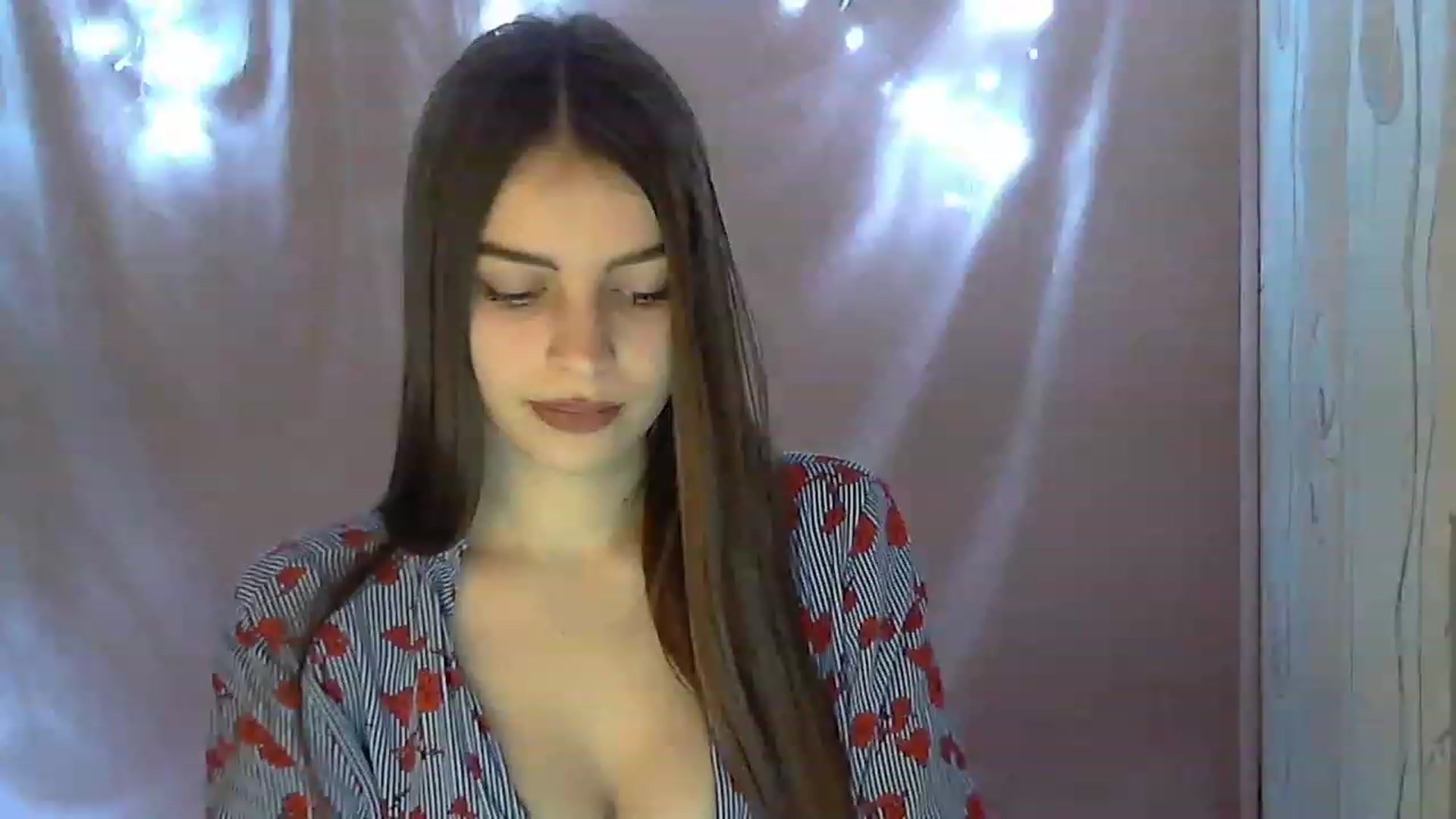 Gallery image thumbnail from Airovissa's myfreecams stream on, 11/27/2022, 10:35 image 6 of 20