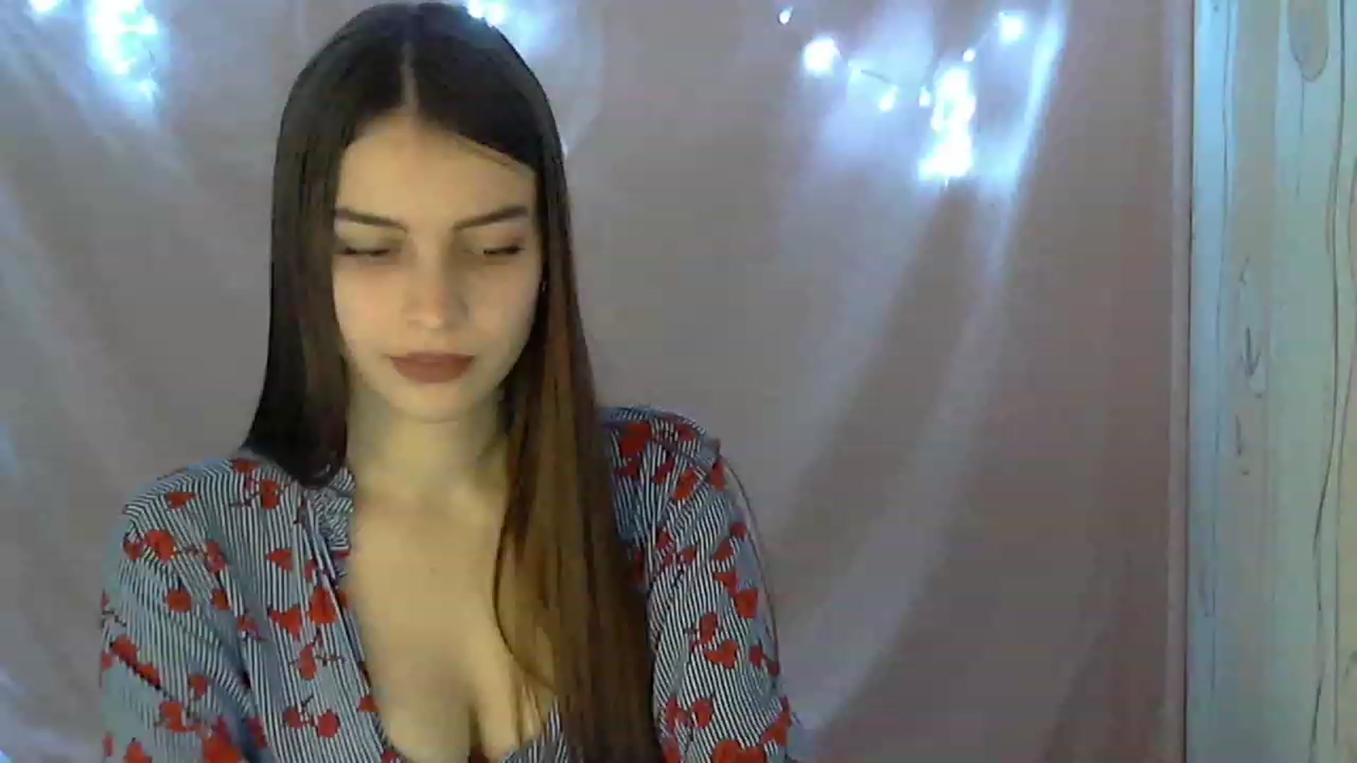 Gallery image thumbnail from Airovissa's myfreecams stream on, 12/03/2022, 10:36 image 5 of 20