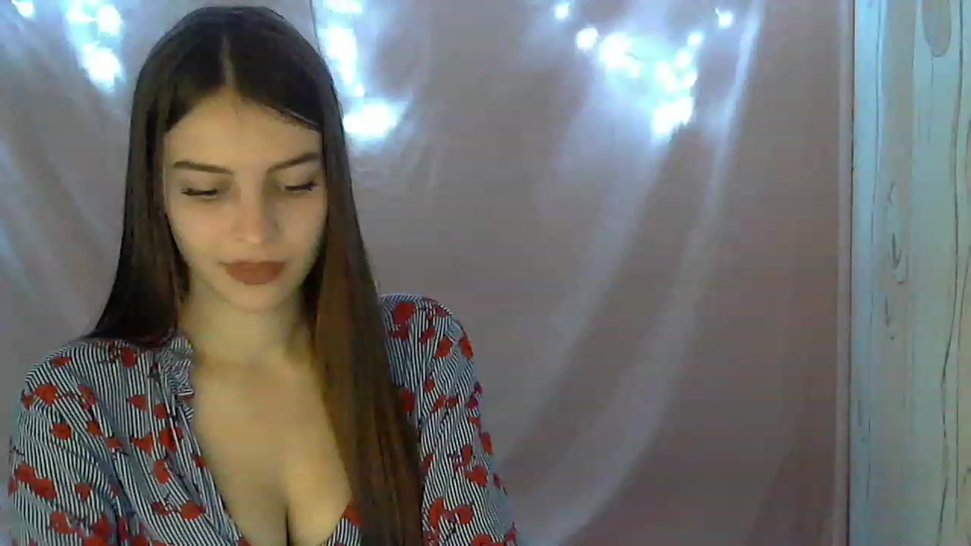Gallery image thumbnail from Airovissa's myfreecams stream on, 12/03/2022, 11:24 image 19 of 20