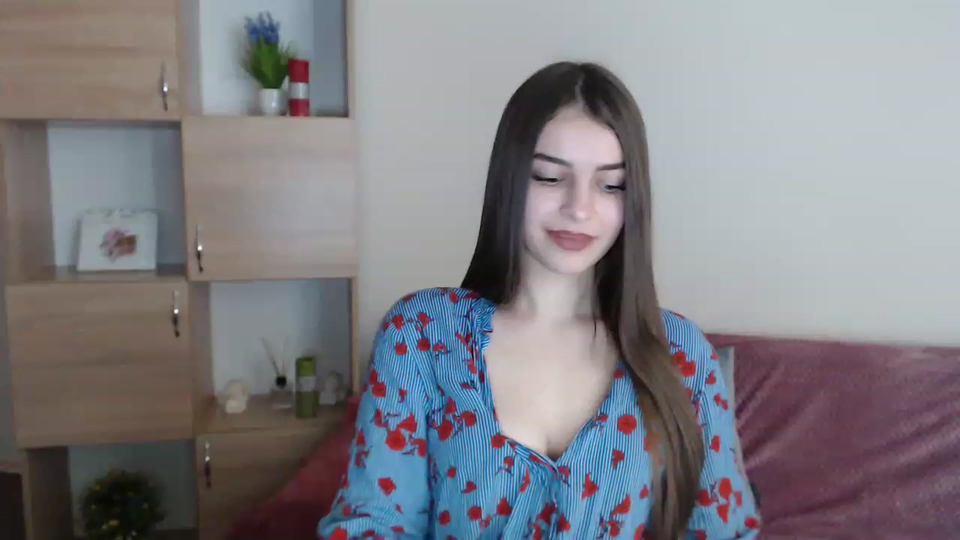 Gallery image thumbnail from Airovissa's myfreecams stream on, 12/05/2022, 09:22 image 14 of 20