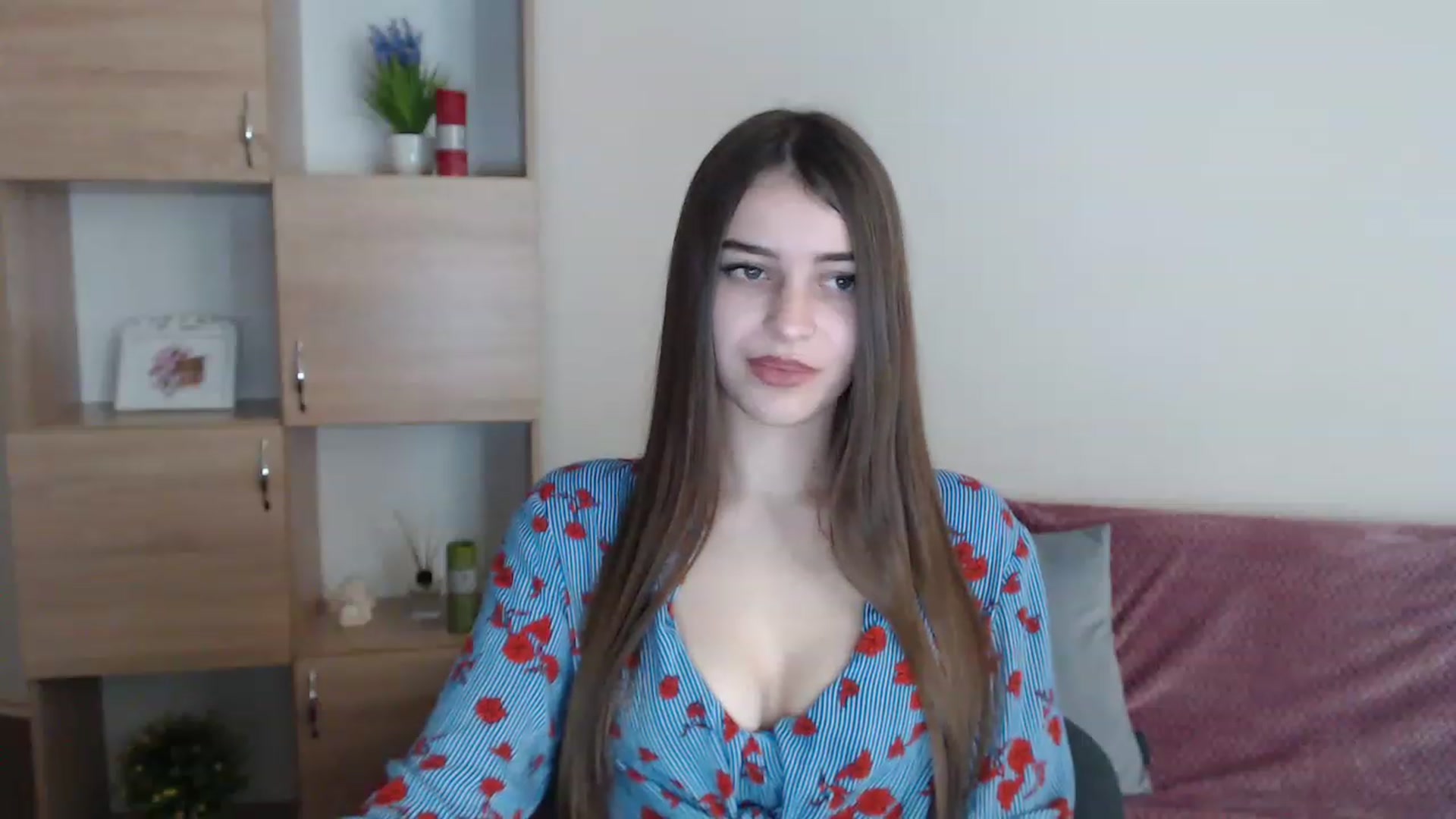 Gallery image thumbnail from Airovissa's myfreecams stream on, 12/05/2022, 10:17 image 17 of 20