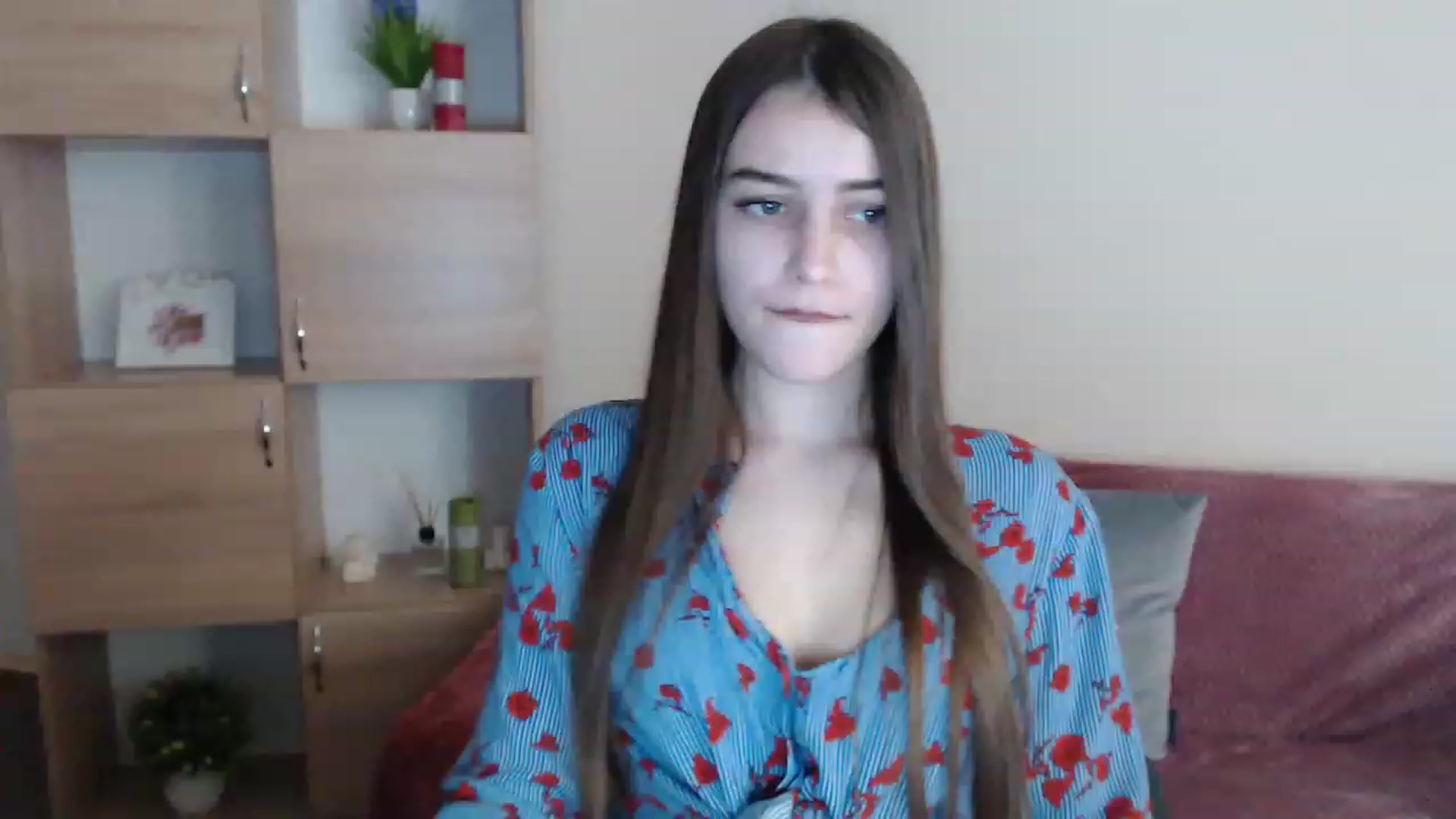 Gallery image thumbnail from Airovissa's myfreecams stream on, 12/05/2022, 11:11 image 8 of 20