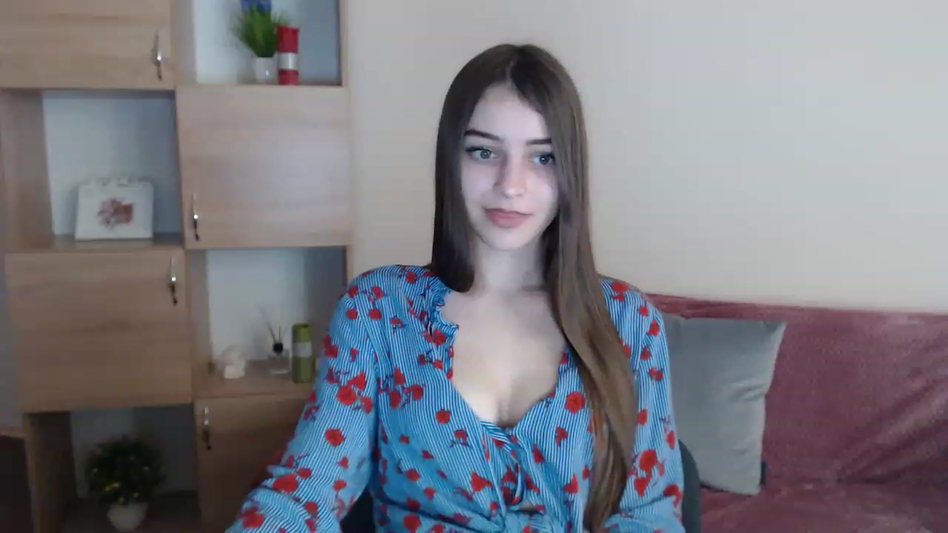 Gallery image thumbnail from Airovissa's myfreecams stream on, 12/05/2022, 11:43 image 3 of 20