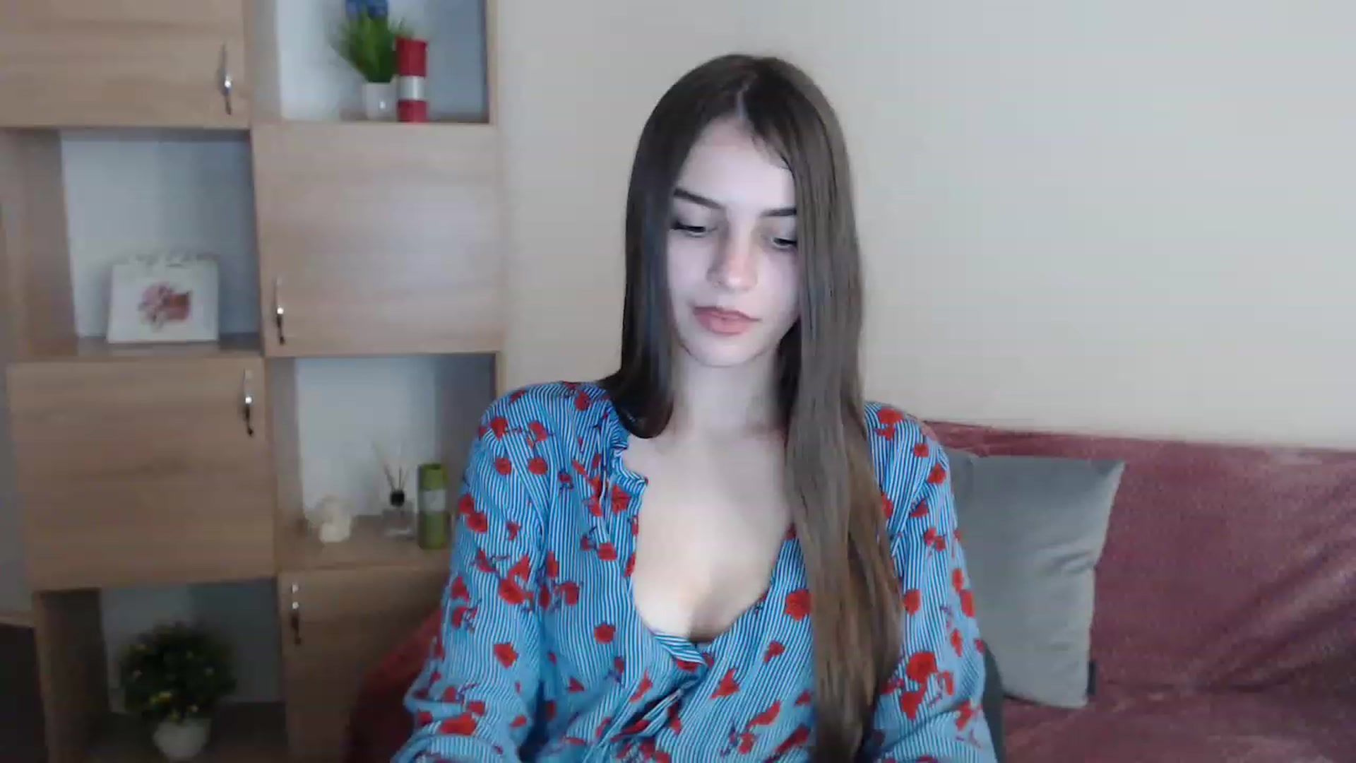 Gallery image thumbnail from Airovissa's myfreecams stream on, 12/05/2022, 11:43 image 16 of 20