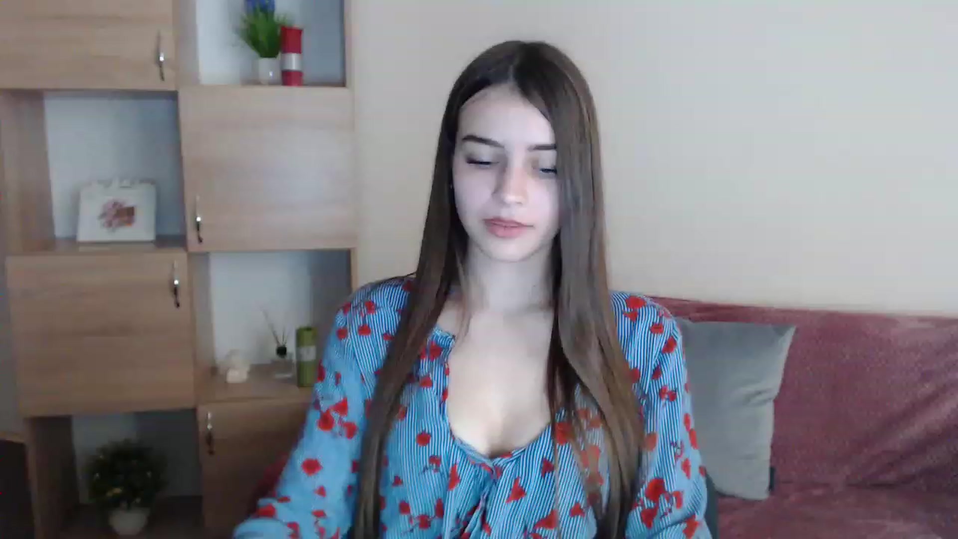 Gallery image thumbnail from Airovissa's myfreecams stream on, 12/05/2022, 12:10 image 3 of 20
