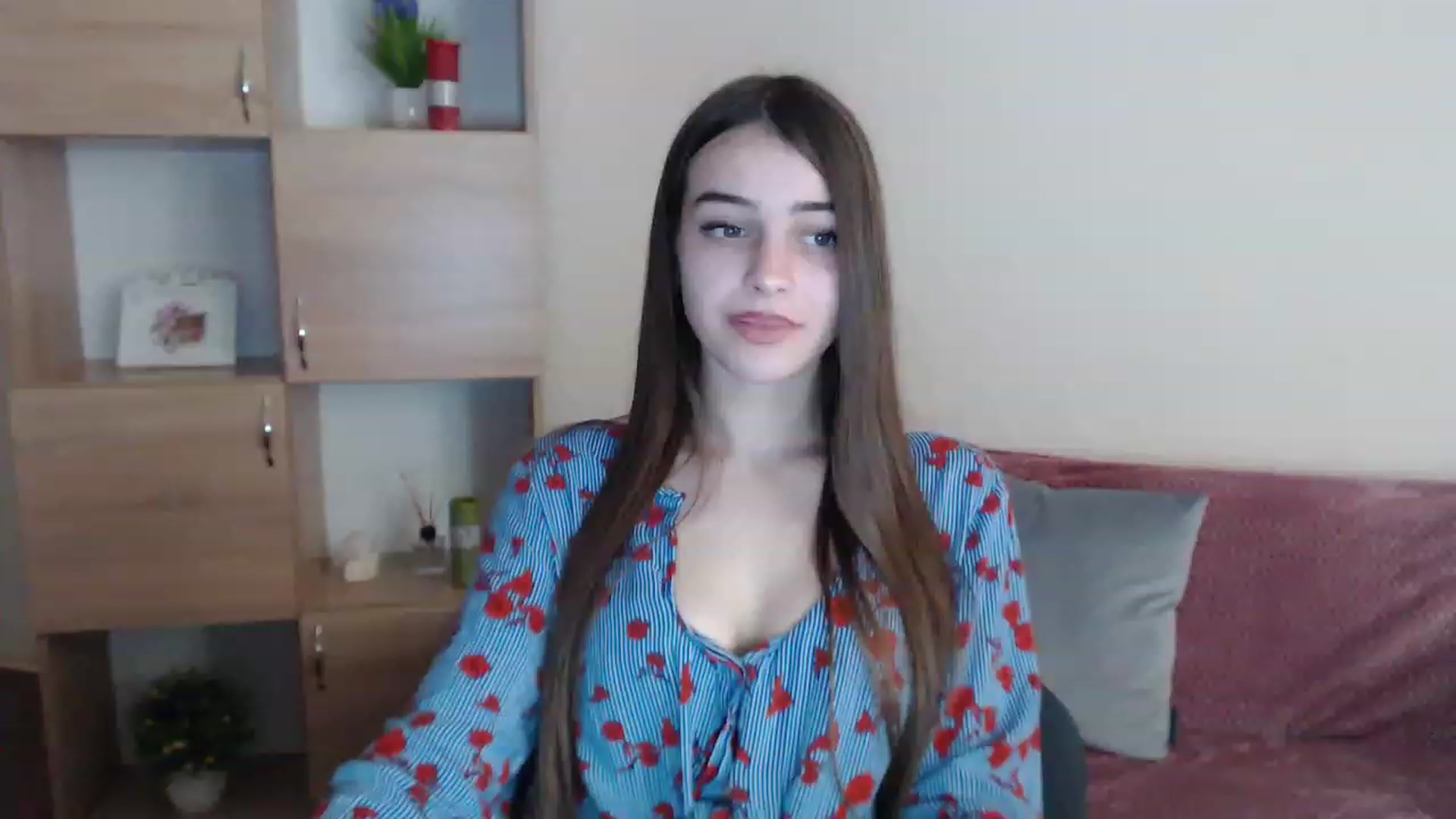 Gallery image thumbnail from Airovissa's myfreecams stream on, 12/05/2022, 12:10 image 4 of 20