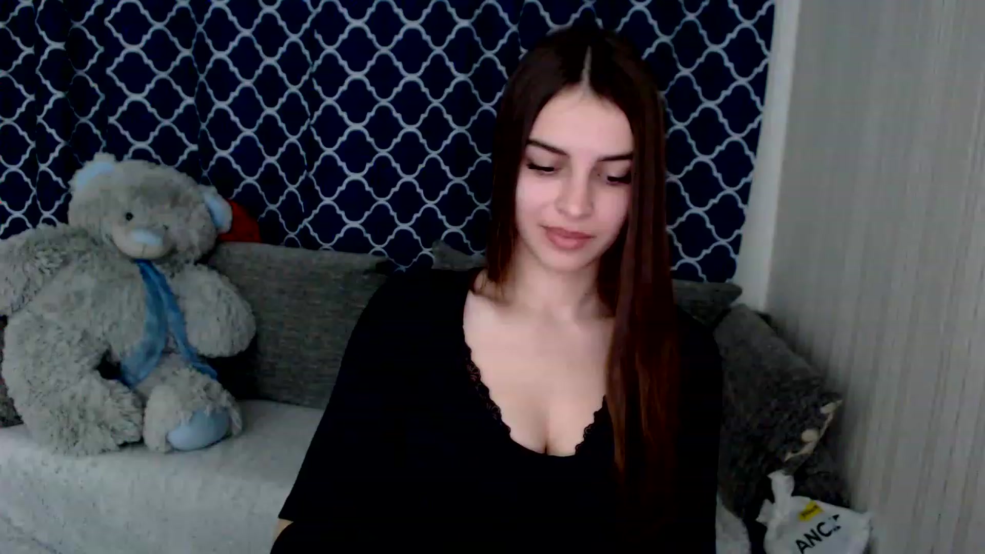 Gallery image thumbnail from Airovissa's myfreecams stream on, 12/08/2022, 11:31 image 18 of 20