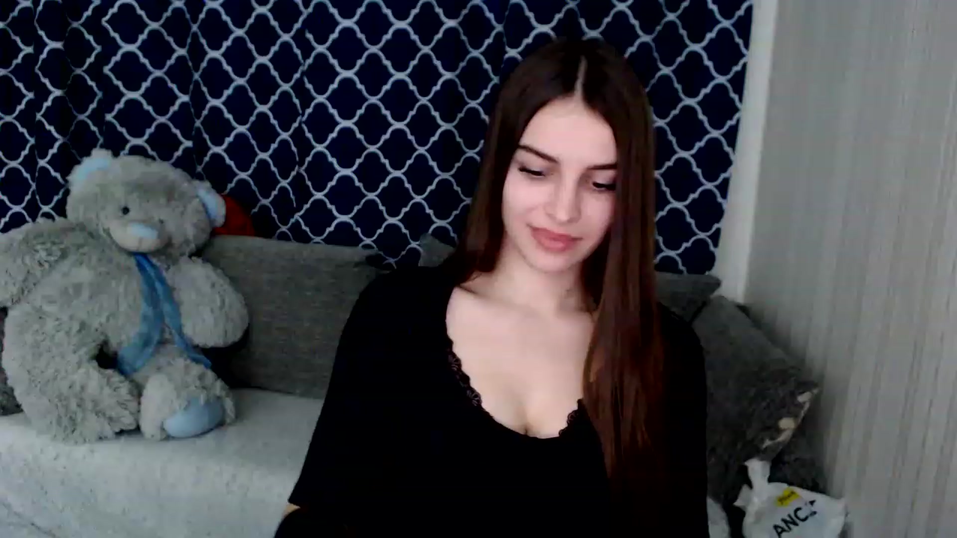 Gallery image thumbnail from Airovissa's myfreecams stream on, 12/08/2022, 11:31 image 2 of 20
