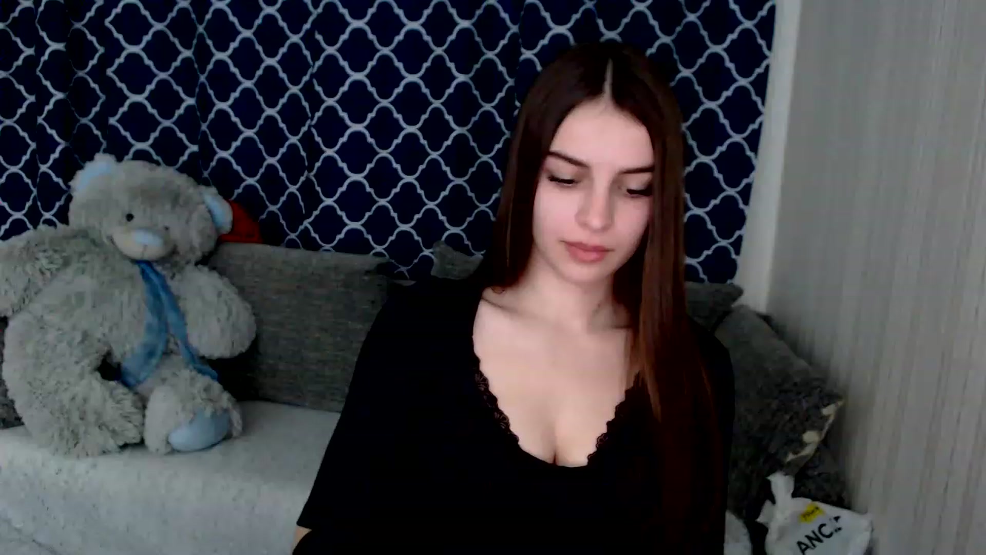 Gallery image thumbnail from Airovissa's myfreecams stream on, 12/08/2022, 11:31 image 5 of 20
