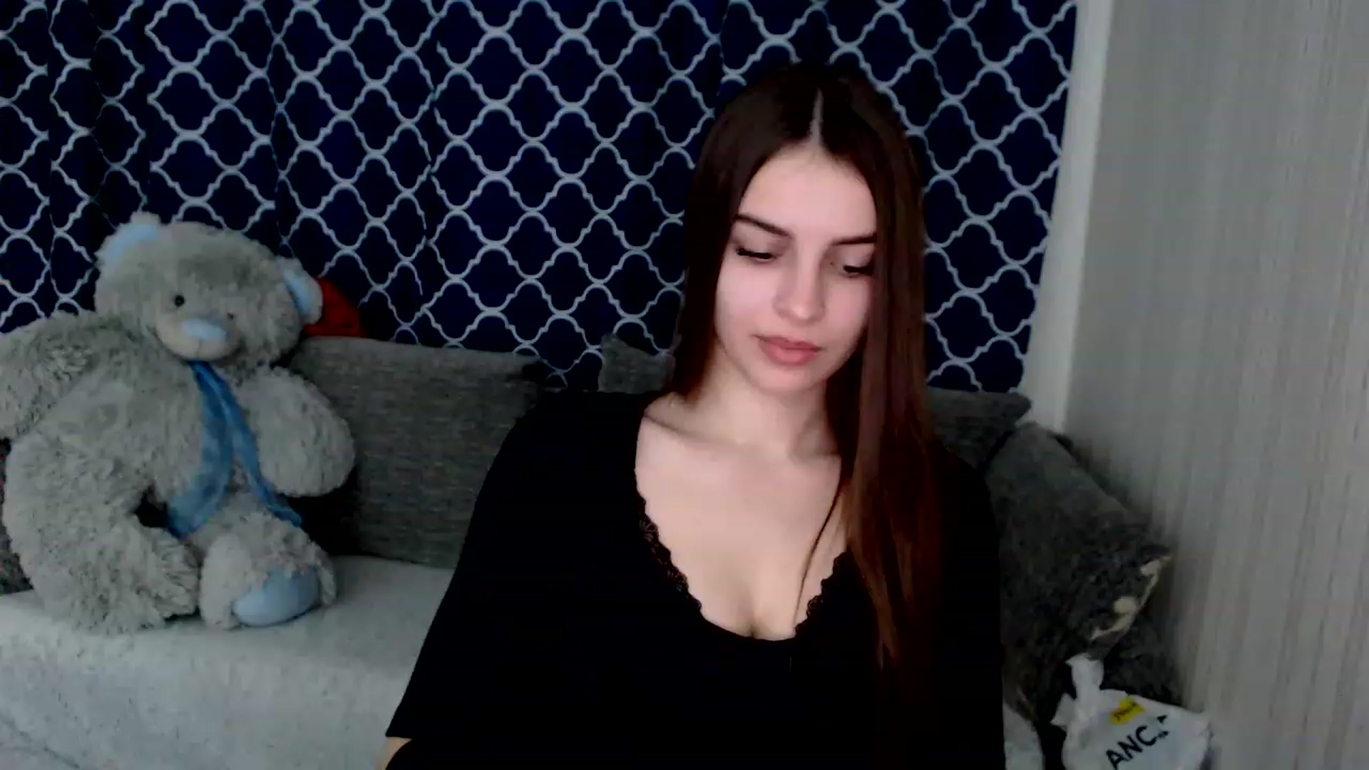 Gallery image thumbnail from Airovissa's myfreecams stream on, 12/08/2022, 11:31 image 13 of 20