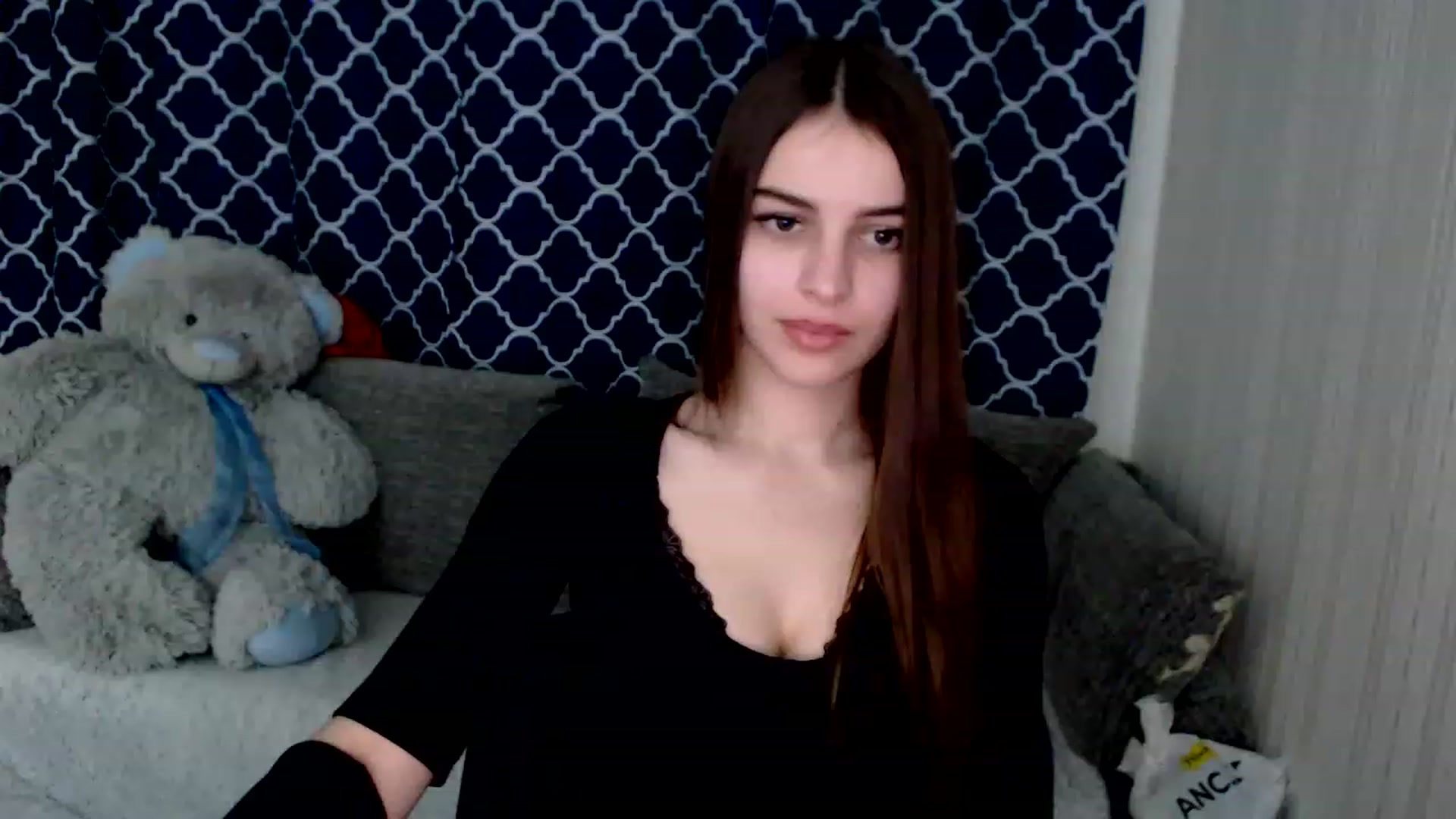 Gallery image thumbnail from Airovissa's myfreecams stream on, 12/08/2022, 11:31 image 17 of 20