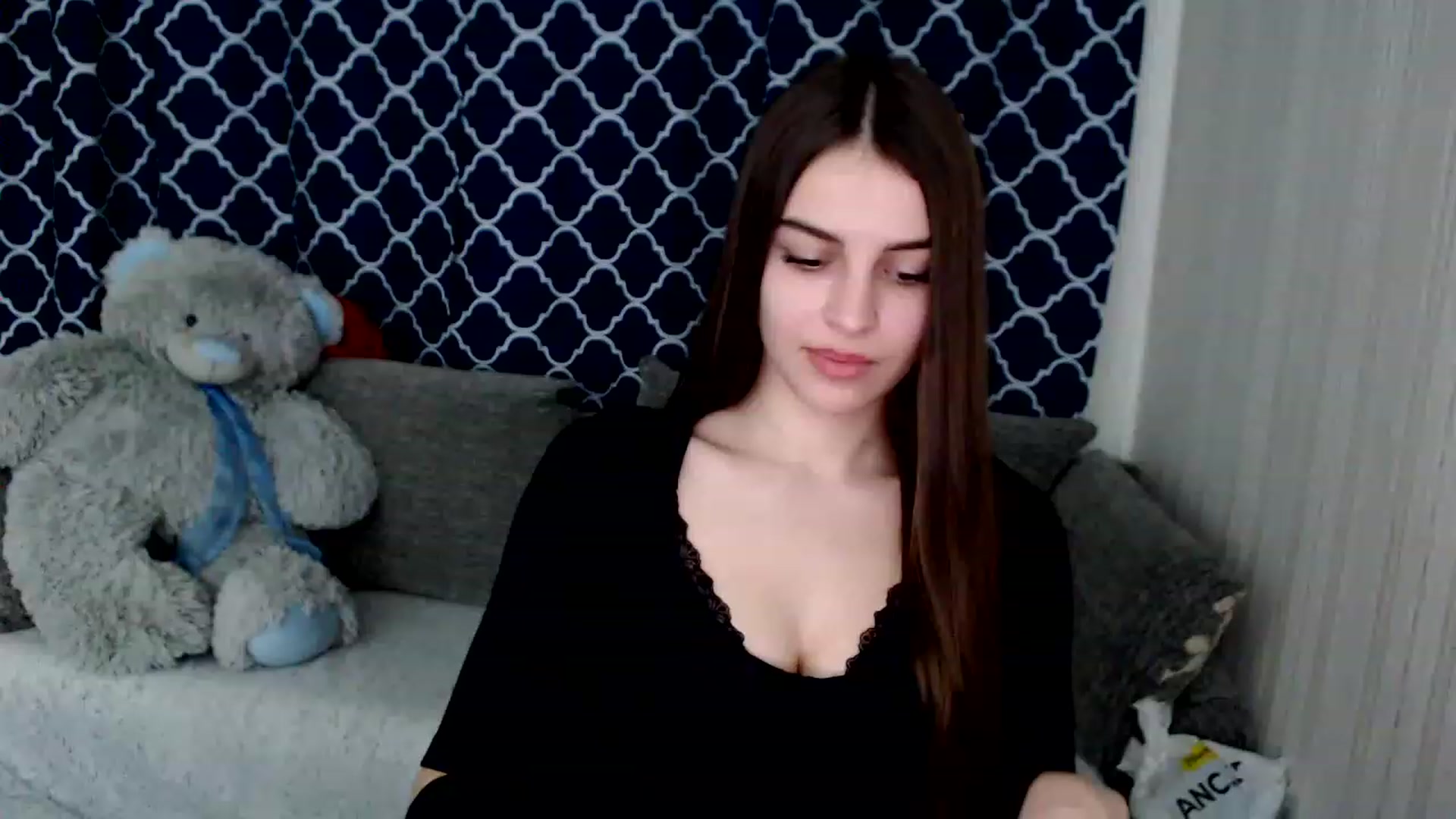 Gallery image thumbnail from Airovissa's myfreecams stream on, 12/08/2022, 11:31 image 3 of 20