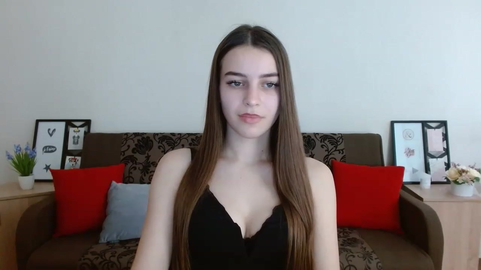 Gallery image thumbnail from Airovissa's myfreecams stream on, 12/09/2022, 10:42 image 16 of 20