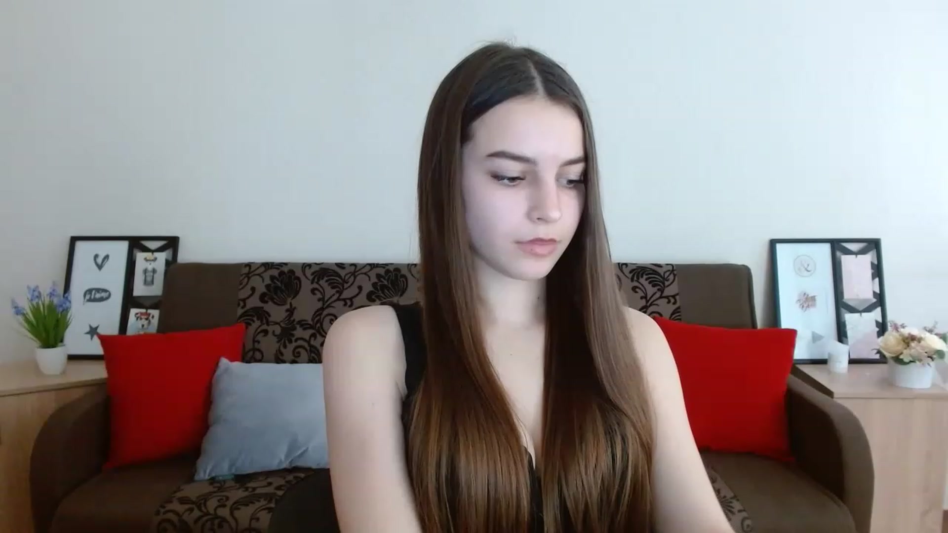 Gallery image thumbnail from Airovissa's myfreecams stream on, 12/09/2022, 10:42 image 19 of 20
