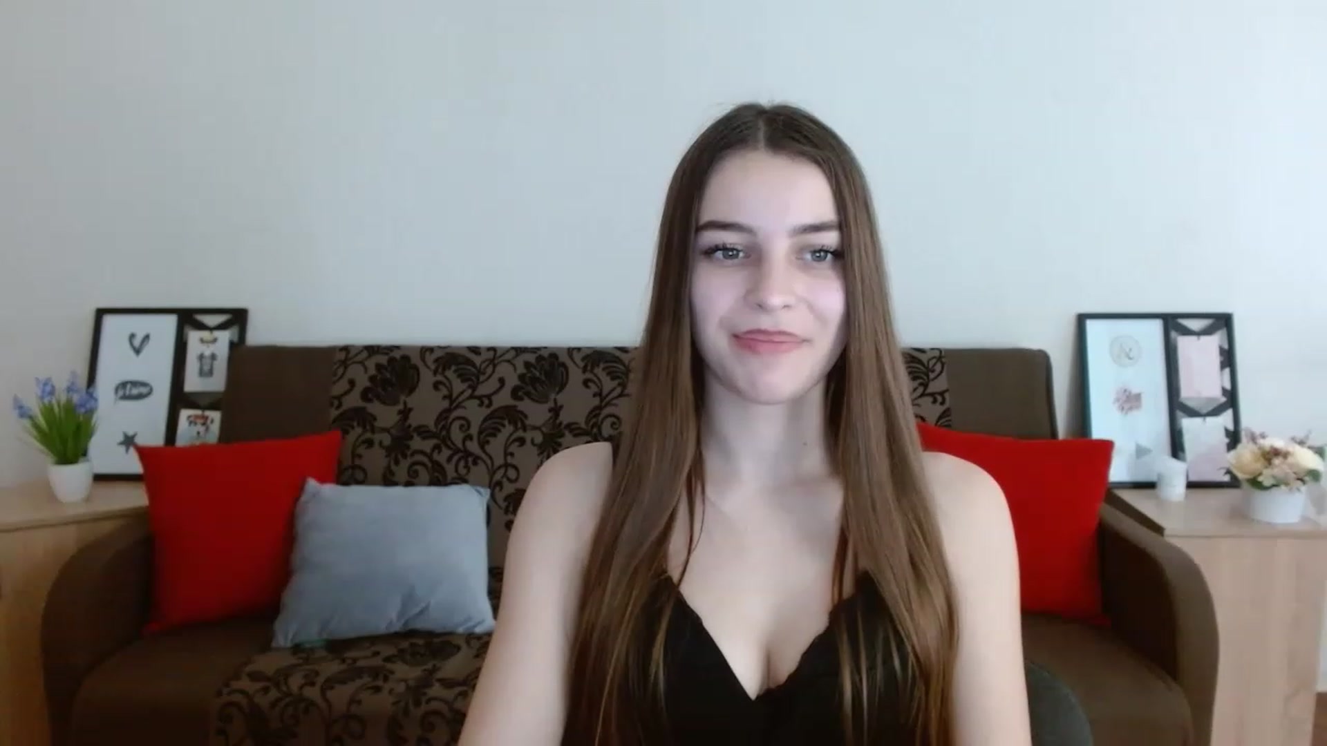Gallery image thumbnail from Airovissa's myfreecams stream on, 12/09/2022, 10:42 image 7 of 20