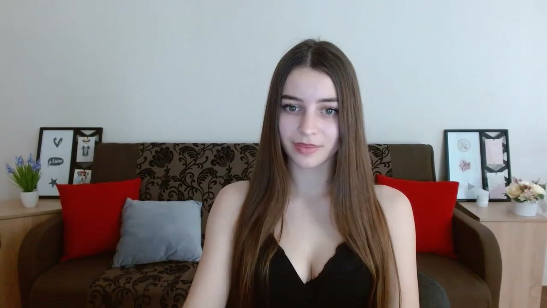 Gallery image thumbnail from Airovissa's myfreecams stream on, 12/09/2022, 10:42 image 2 of 20