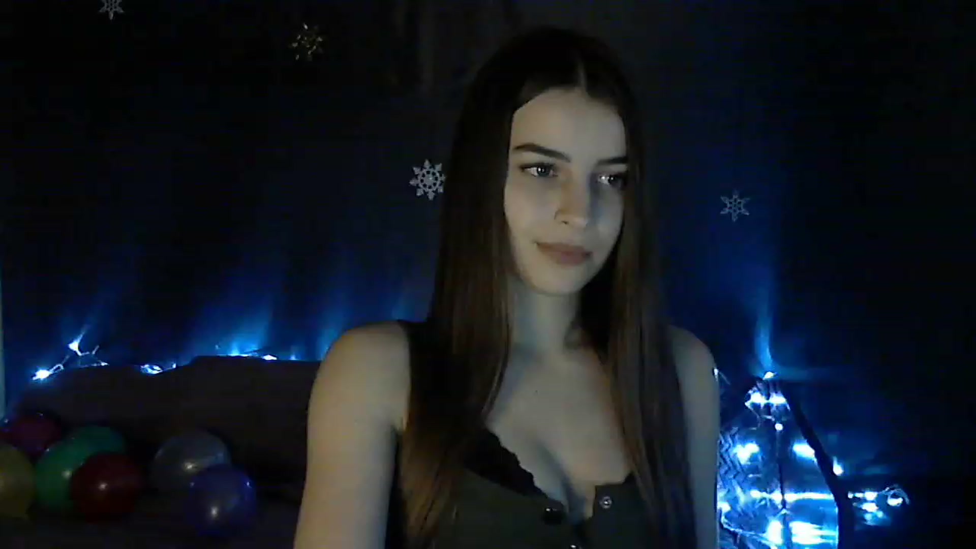Gallery image thumbnail from Airovissa's myfreecams stream on, 12/18/2022, 12:10 image 1 of 20