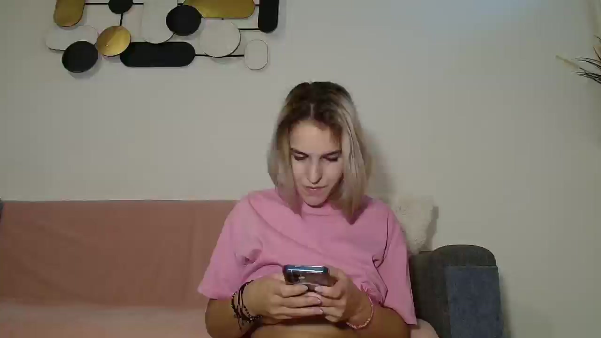 Gallery image thumbnail from Aisha4fun's myfreecams stream on, 11/09/2025, 07:49 image 7 of 20