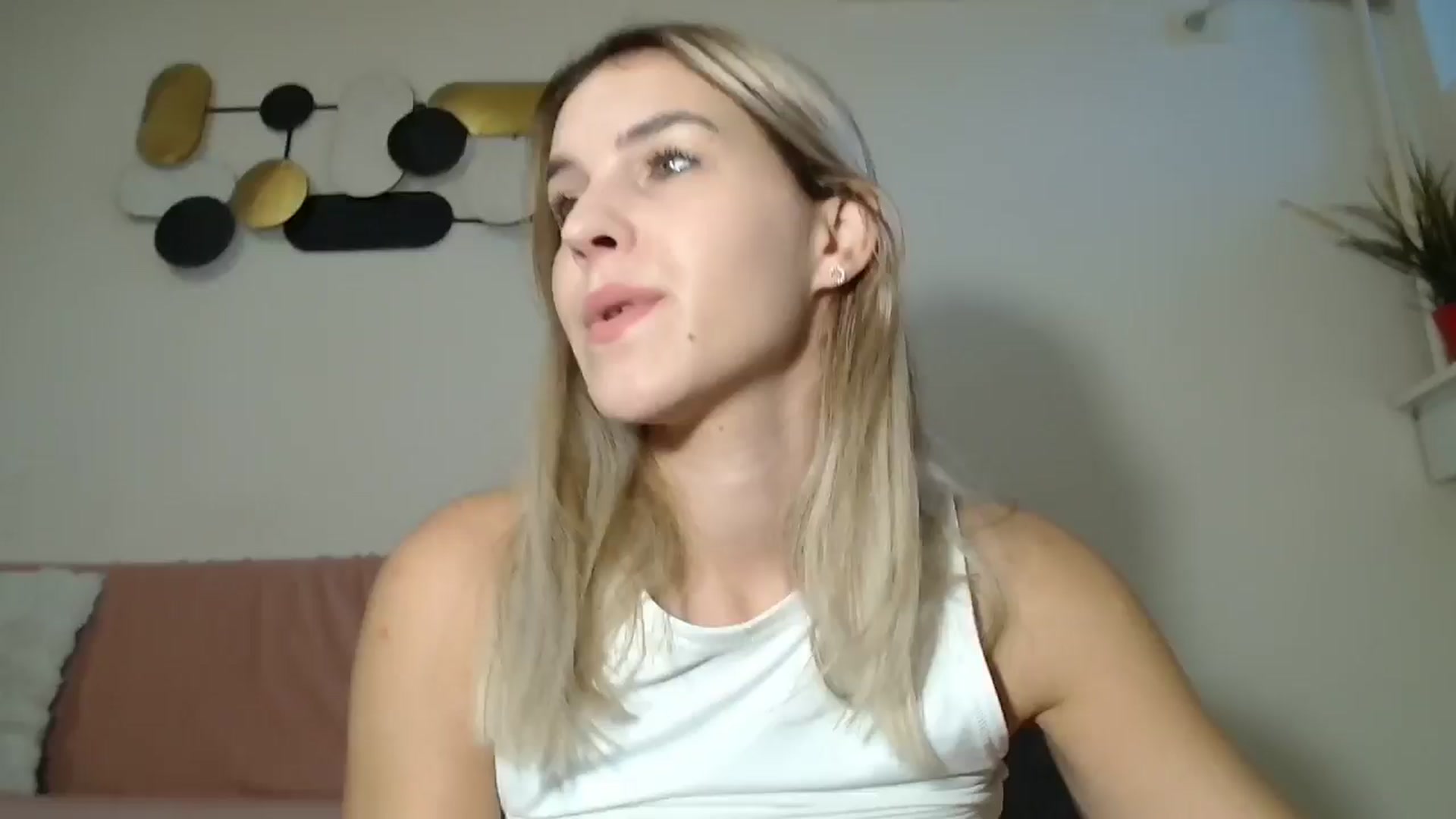 Gallery image thumbnail from Aisha4fun's myfreecams stream on, 11/13/2025, 05:55 image 16 of 20