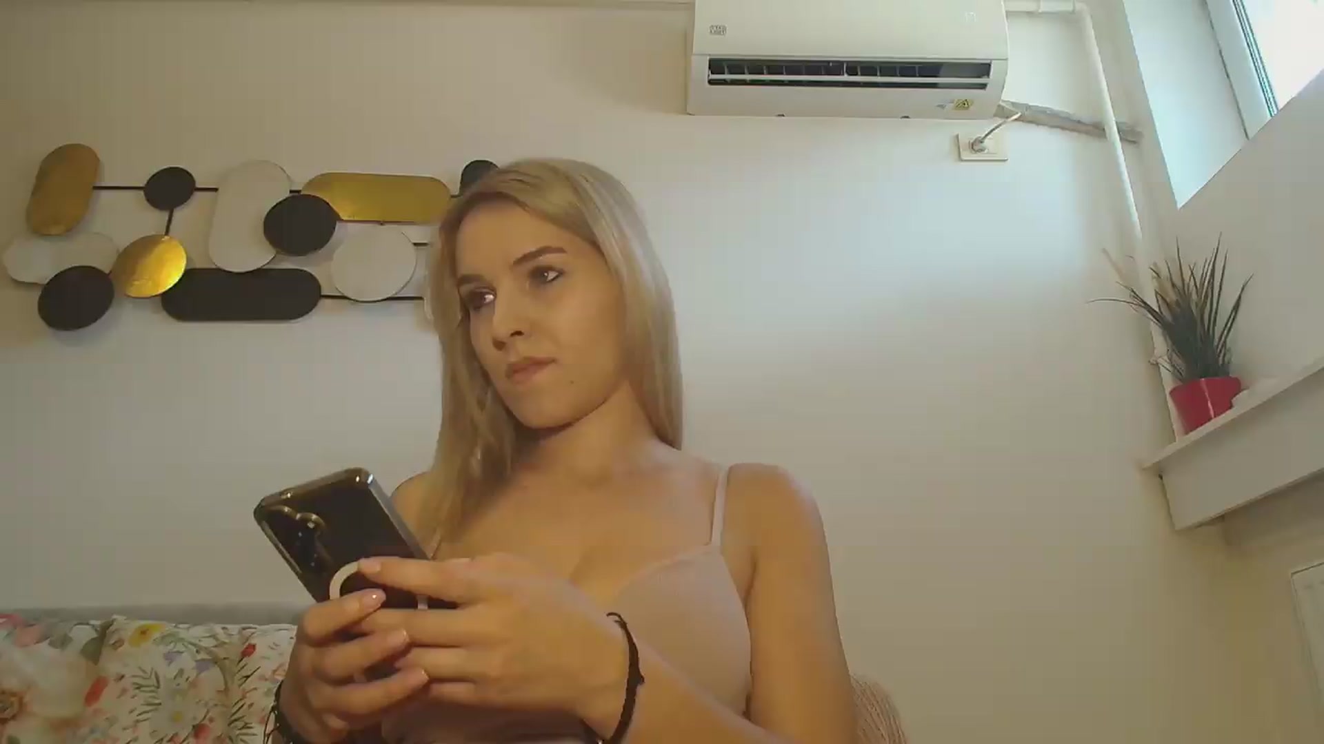 Gallery image thumbnail from Aisha4fun's myfreecams stream on, 06/11/2026, 14:47 image 7 of 20