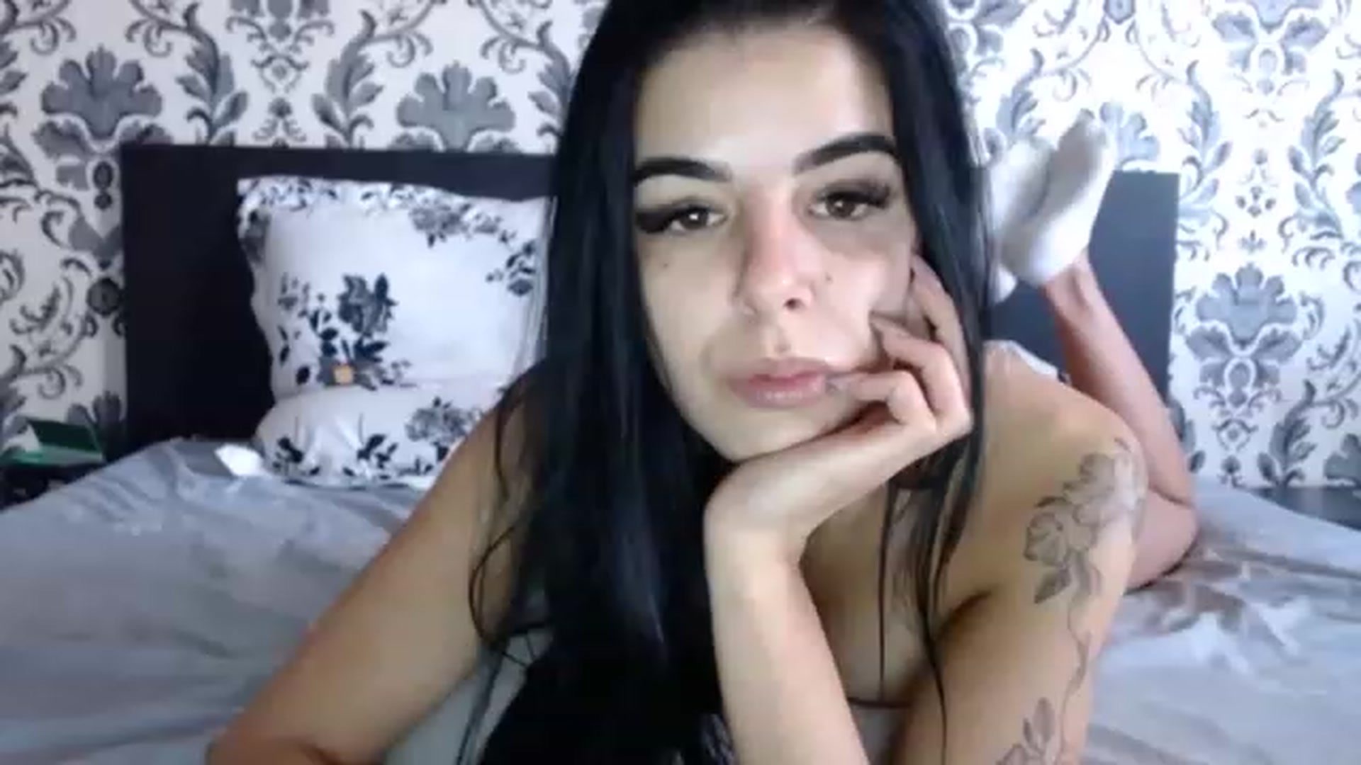 Gallery image thumbnail from AishaKenda's myfreecams stream on, 11/22/2022, 13:03 image 1 of 20