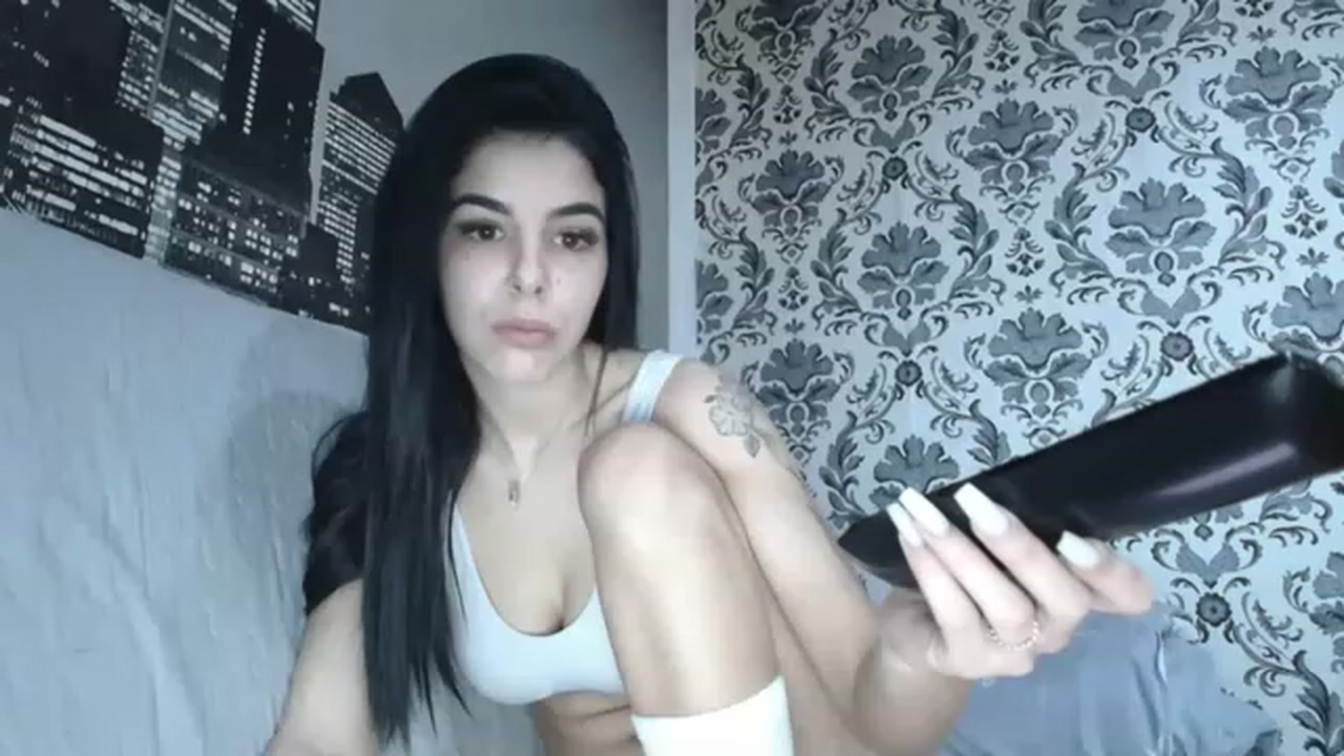 Gallery image thumbnail from AishaKenda's myfreecams stream on, 01/25/2023, 13:01 image 4 of 20