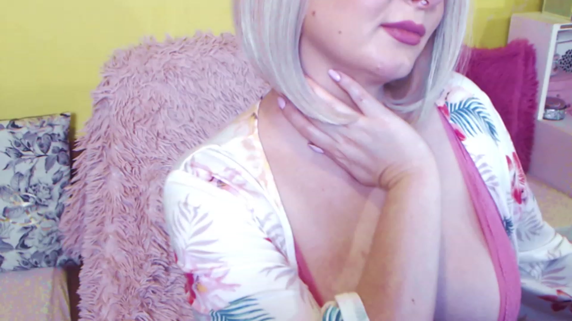Gallery image thumbnail from AishaLee's myfreecams stream on, 02/22/2024, 13:43 image 6 of 20