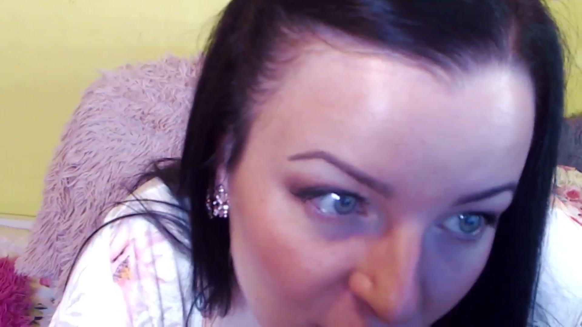 Gallery image thumbnail from AishaLee's myfreecams stream on, 12/03/2024, 15:42 image 17 of 20