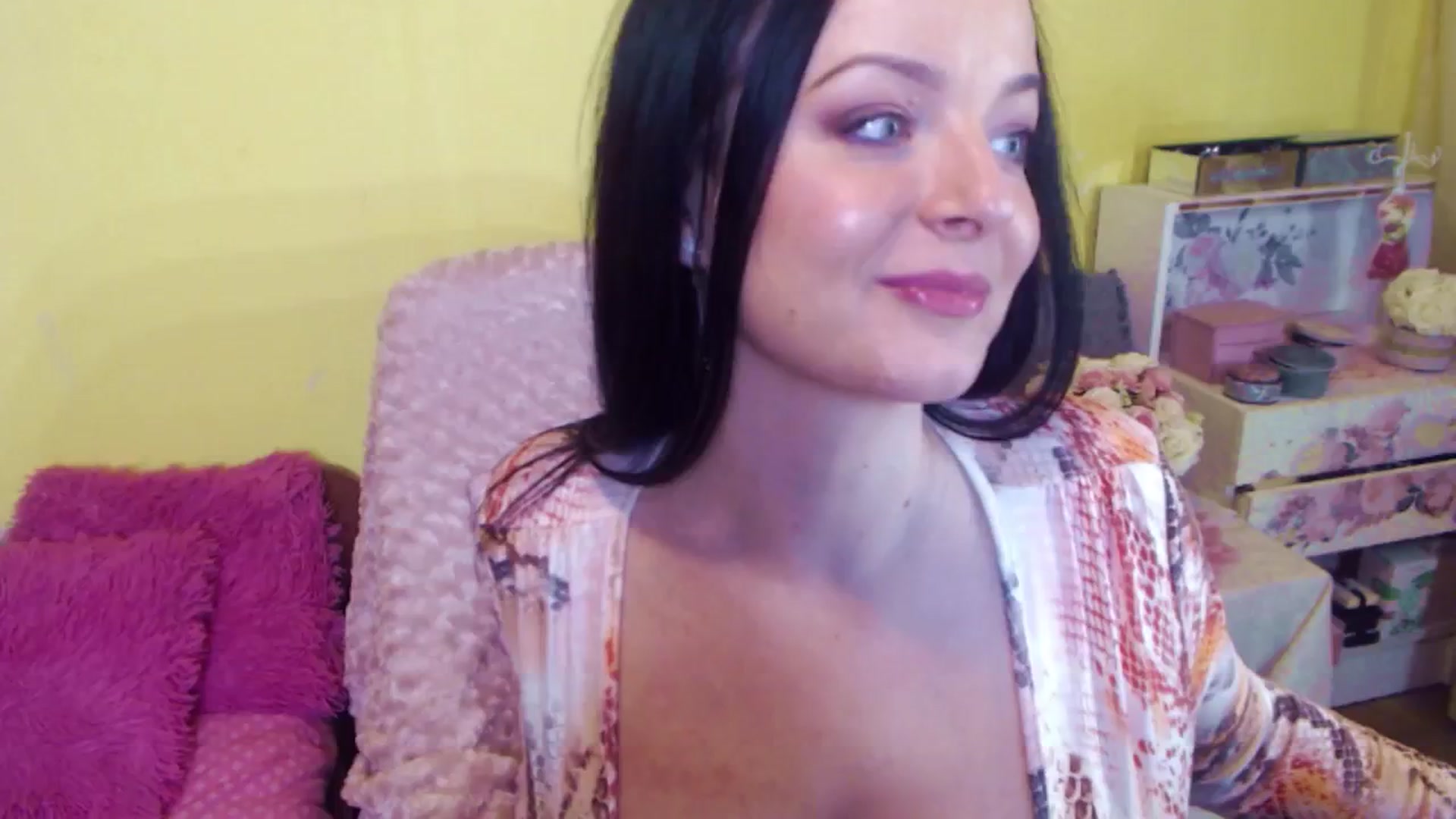 Gallery image thumbnail from AishaLee's myfreecams stream on, 03/23/2025, 19:52 image 10 of 20