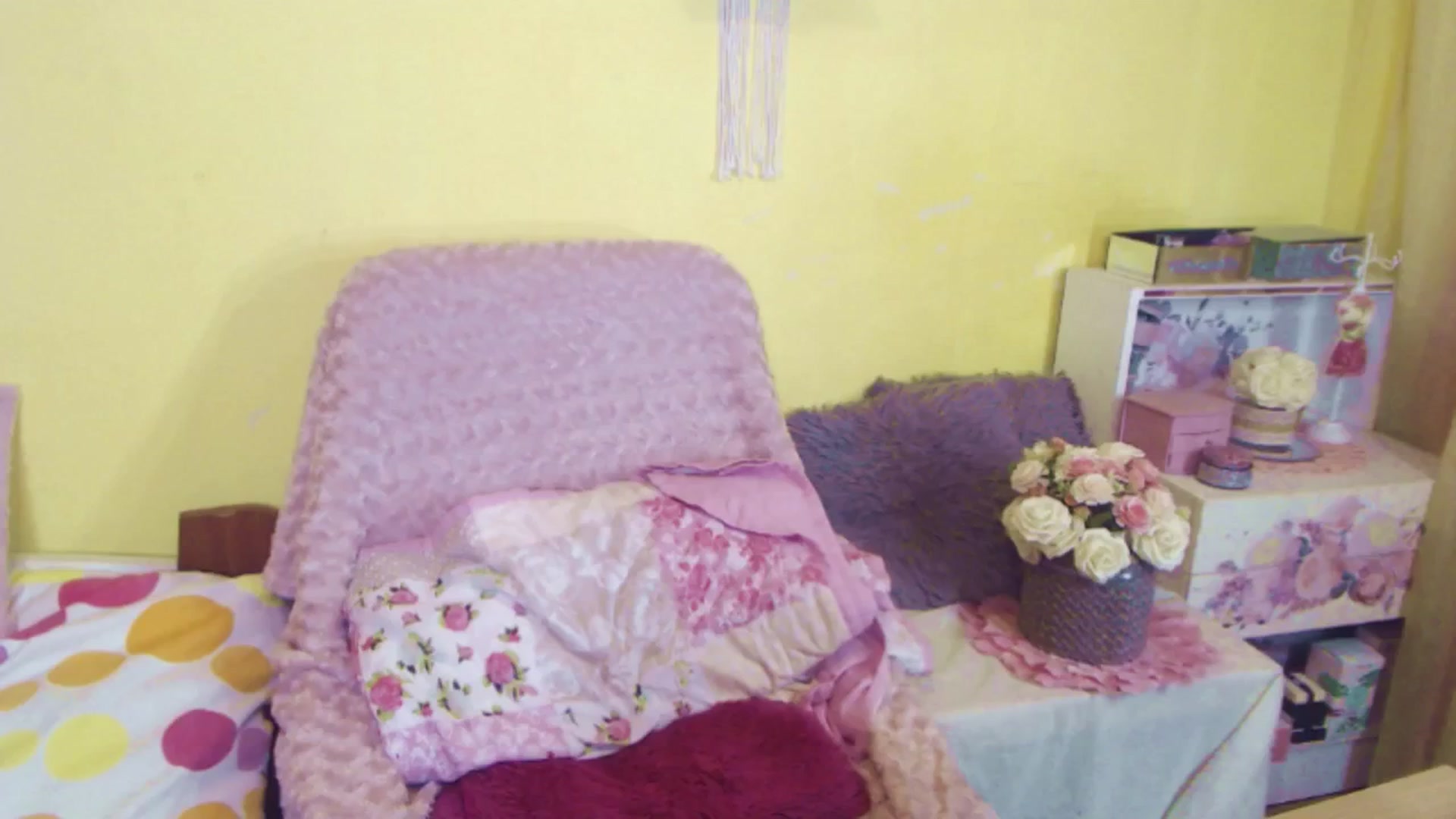Gallery image thumbnail from AishaLee's myfreecams stream on, 04/20/2025, 20:10 image 11 of 20