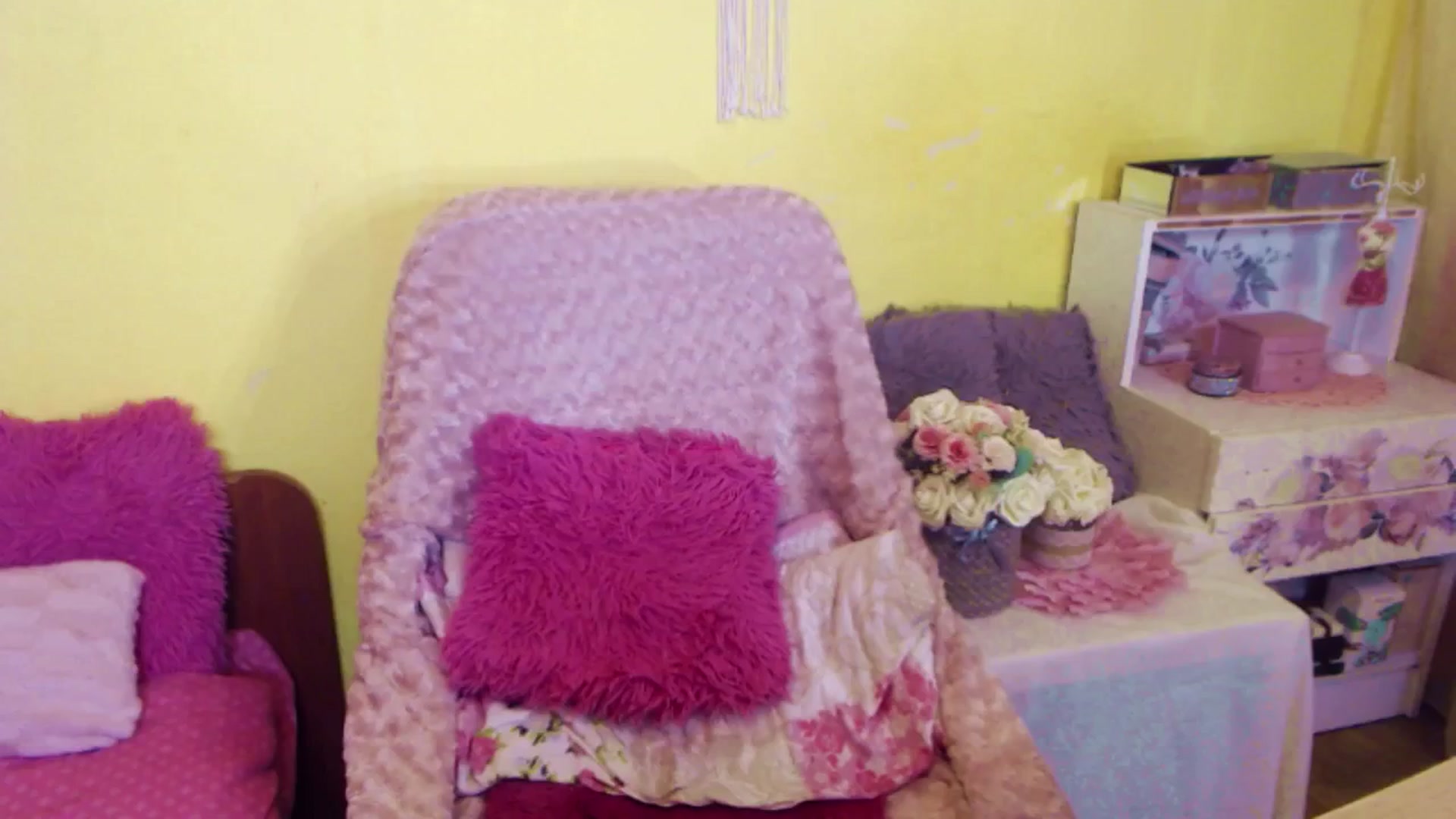 Gallery image thumbnail from AishaLee's myfreecams stream on, 05/20/2025, 15:00 image 19 of 20