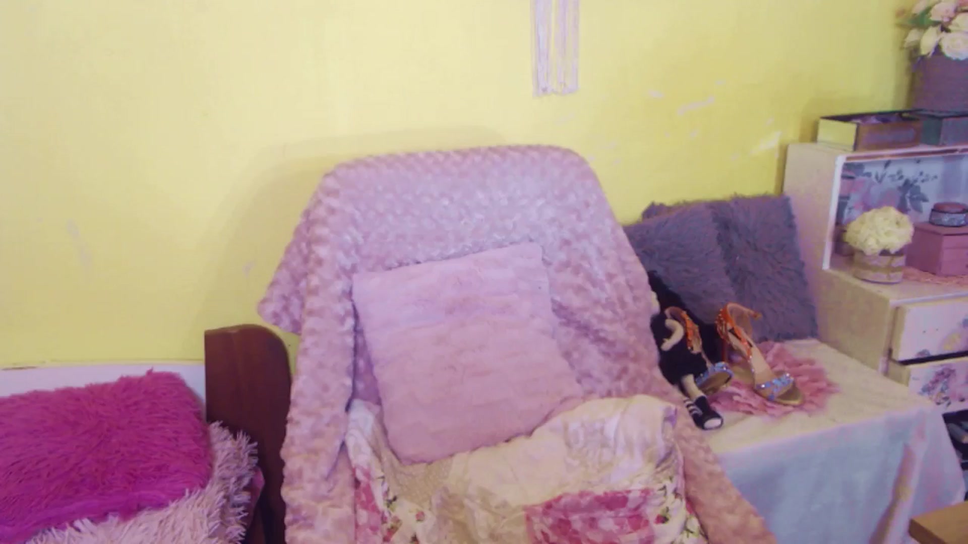 Gallery image thumbnail from AishaLee's myfreecams stream on, 07/17/2025, 20:17 image 11 of 20